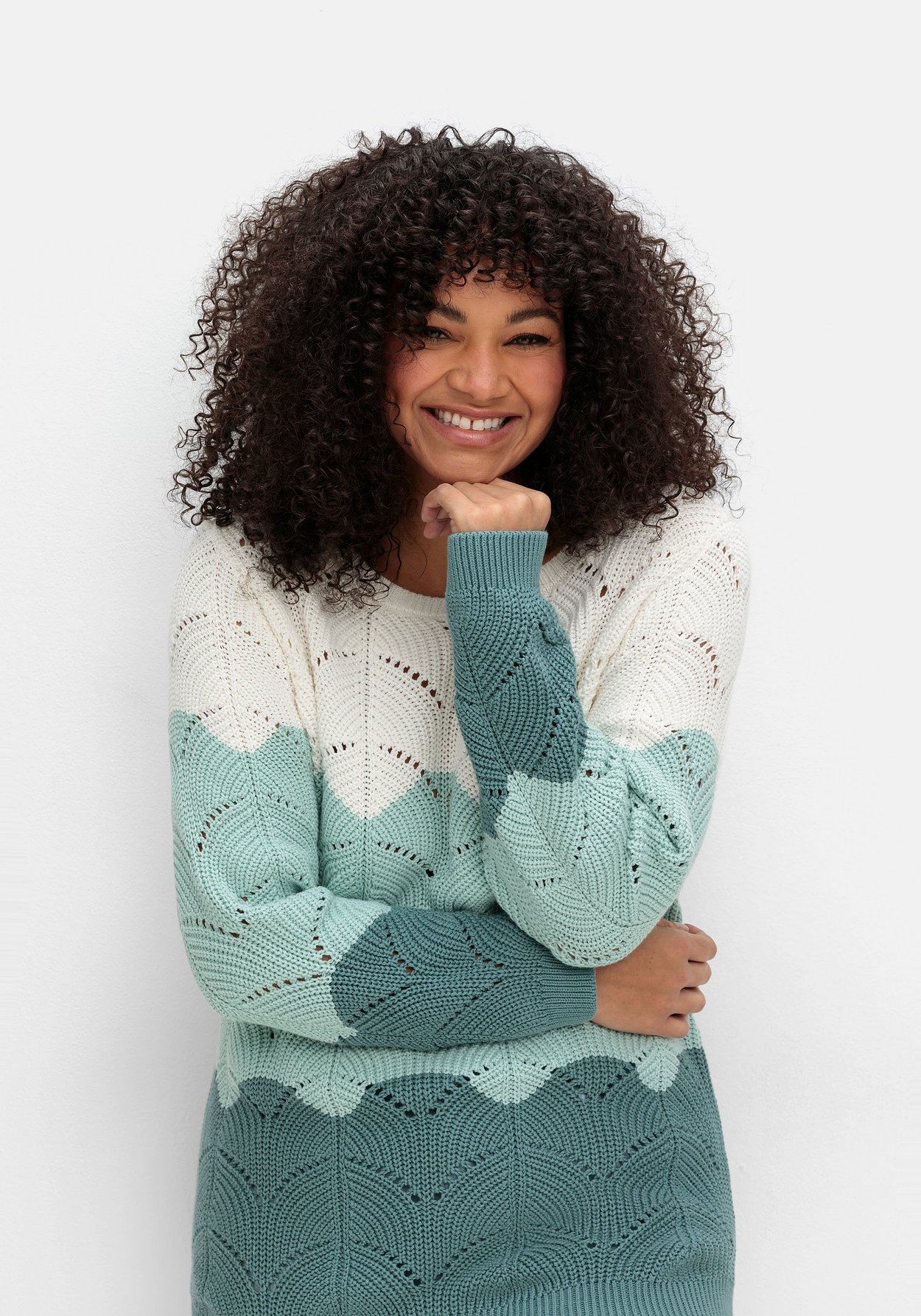 Sheego Rundhalspullover »Pullover im Ajourstrick, mit Colourblocking im Ajourstrick, mit Colourblocking«