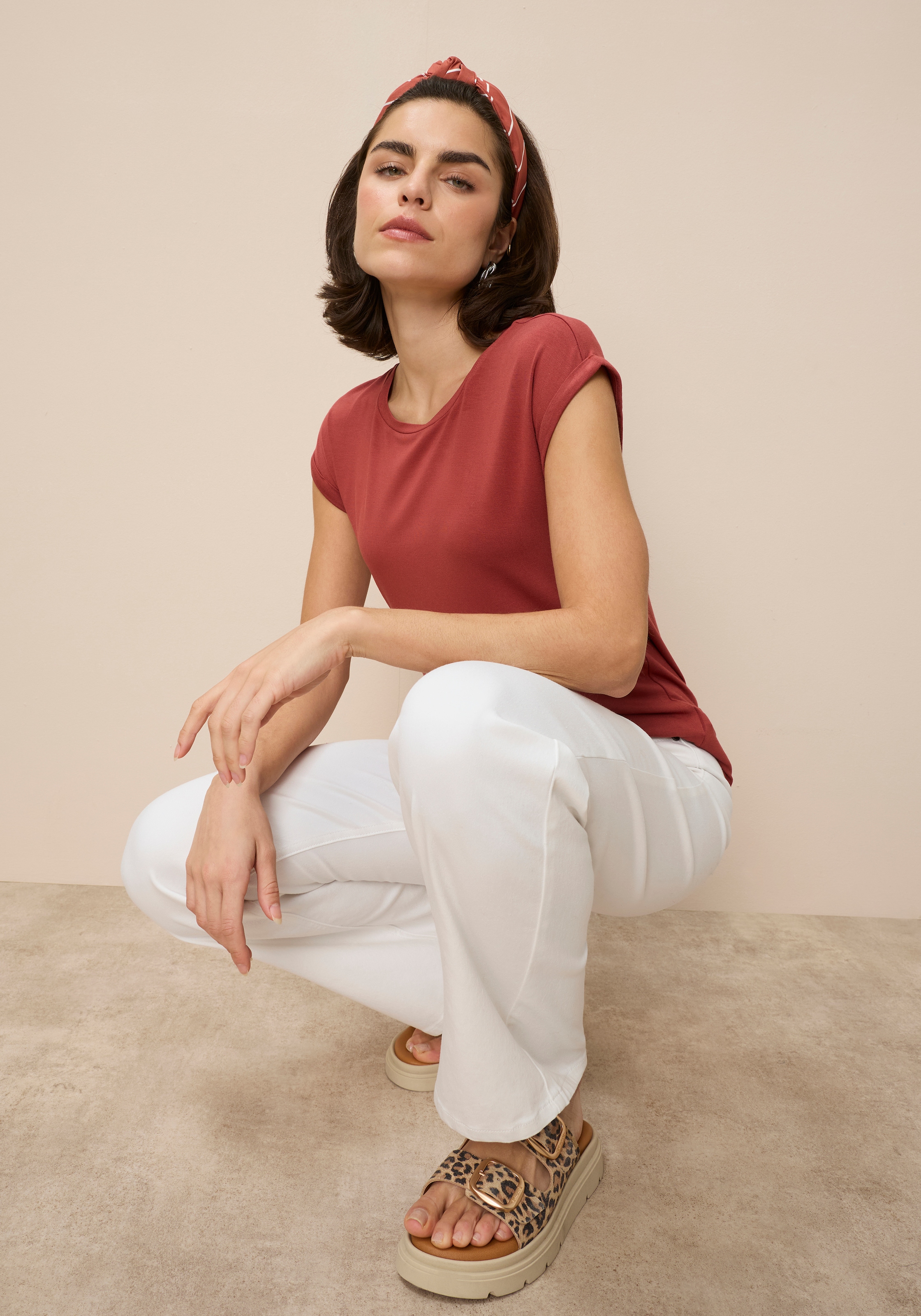 Tamaris T-Shirt Regular Fit, mit überlappenden Schultern, Kurzarm mit Aufschlag