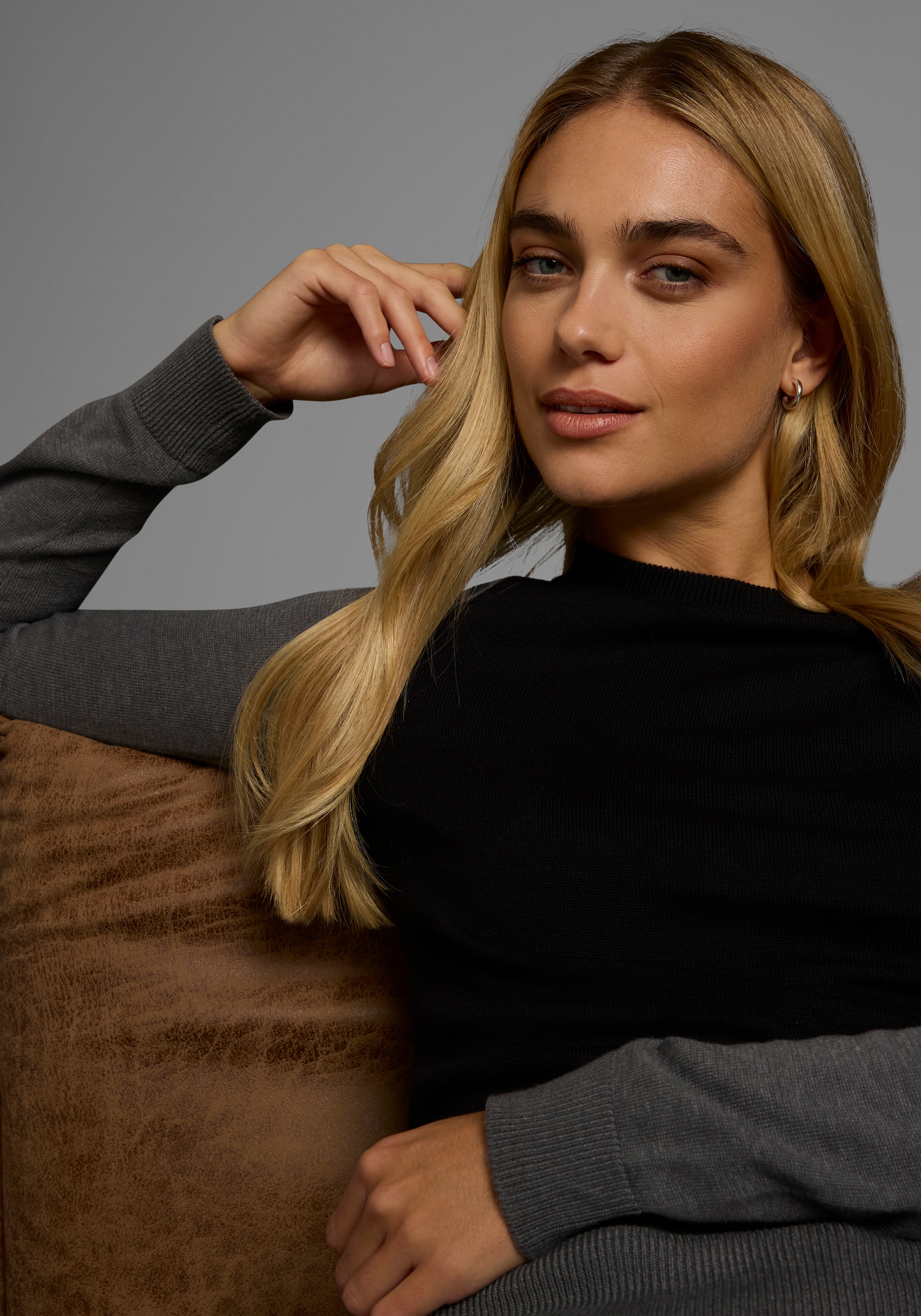 AJC Strickpullover, mit konstrastfarbenen Ärmeln und Bündchen