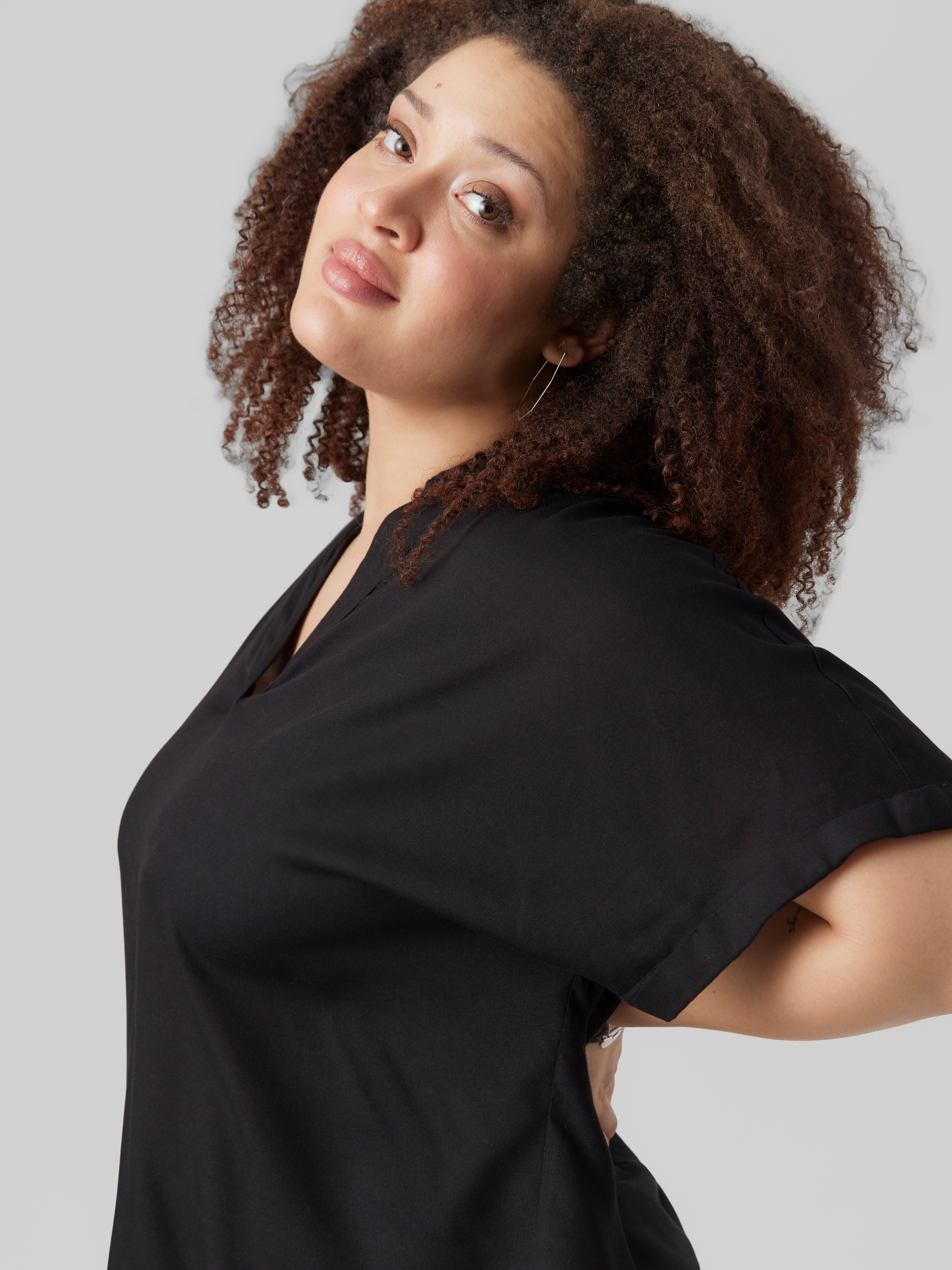 Vero Moda Curve Shirtbluse »VMCBEAUTY SS TOP NOOS CUR« Viskose, regular fit, Kurzarm