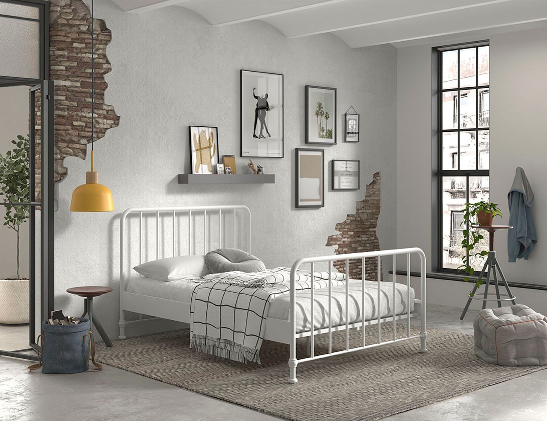 Vipack Metallbett »Bronxx, standfest gebaut, gradlinige Optik in zeitlosem Design«, (in 2 Größen und verschiedenen Farben erhältlich), inkl. Lattenrost, Mittelsteg und Fußstütze unter der Liegefläche