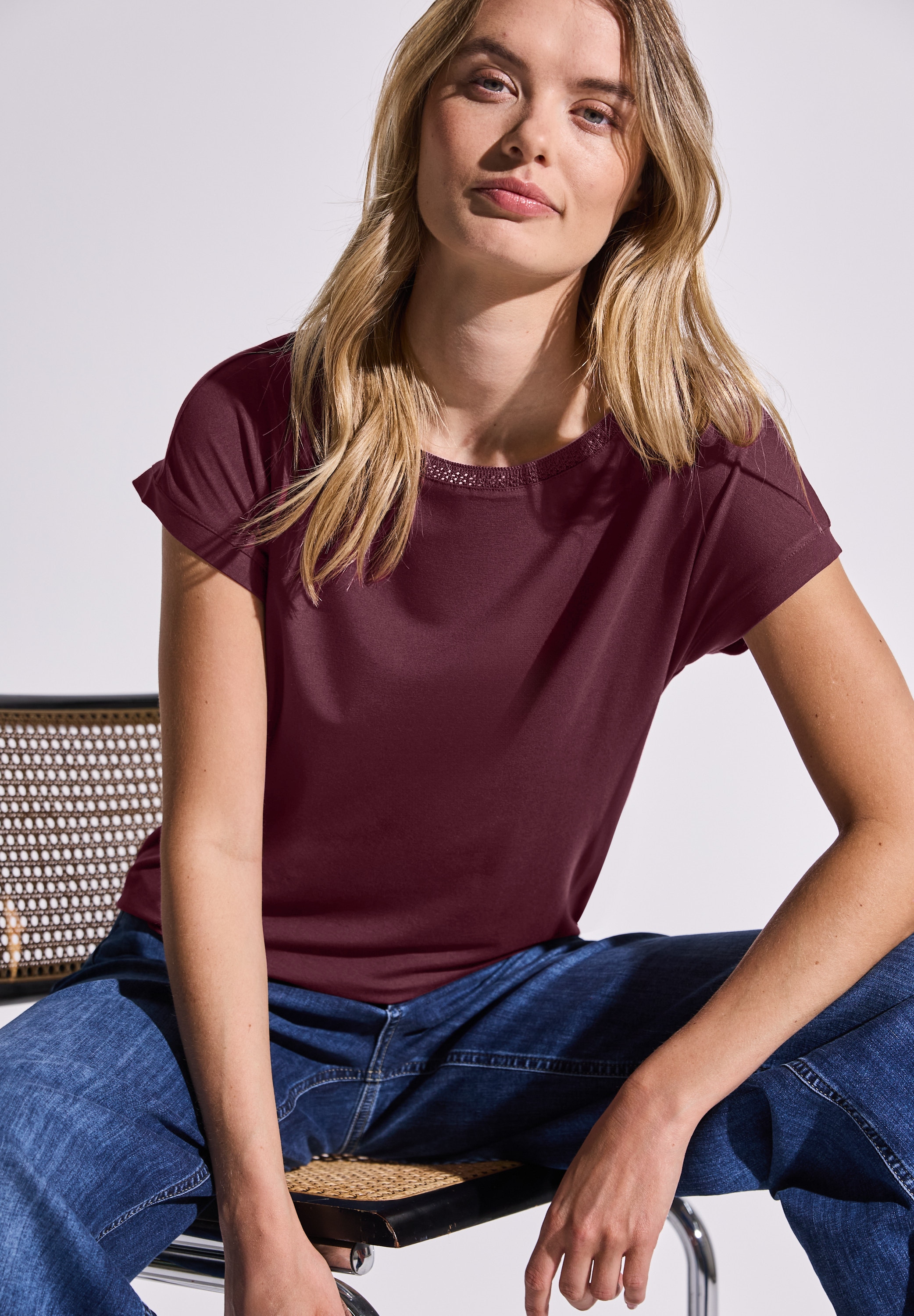 STREET ONE T-Shirt, mit Dekortape und elastischem Saum