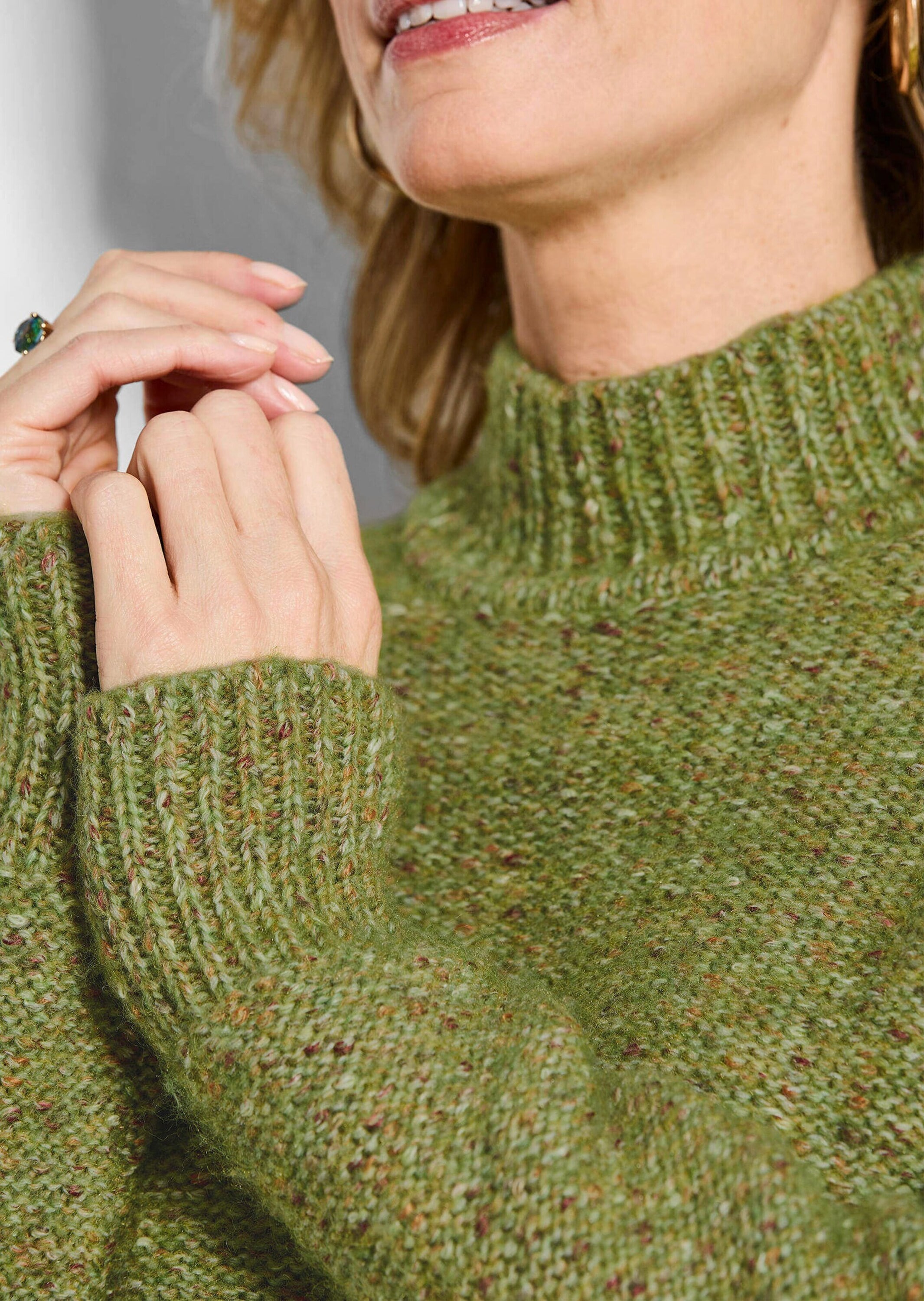 GOLDNER Rundhalspullover »Kurzgröße Strickpullover in Bouclé Optik«