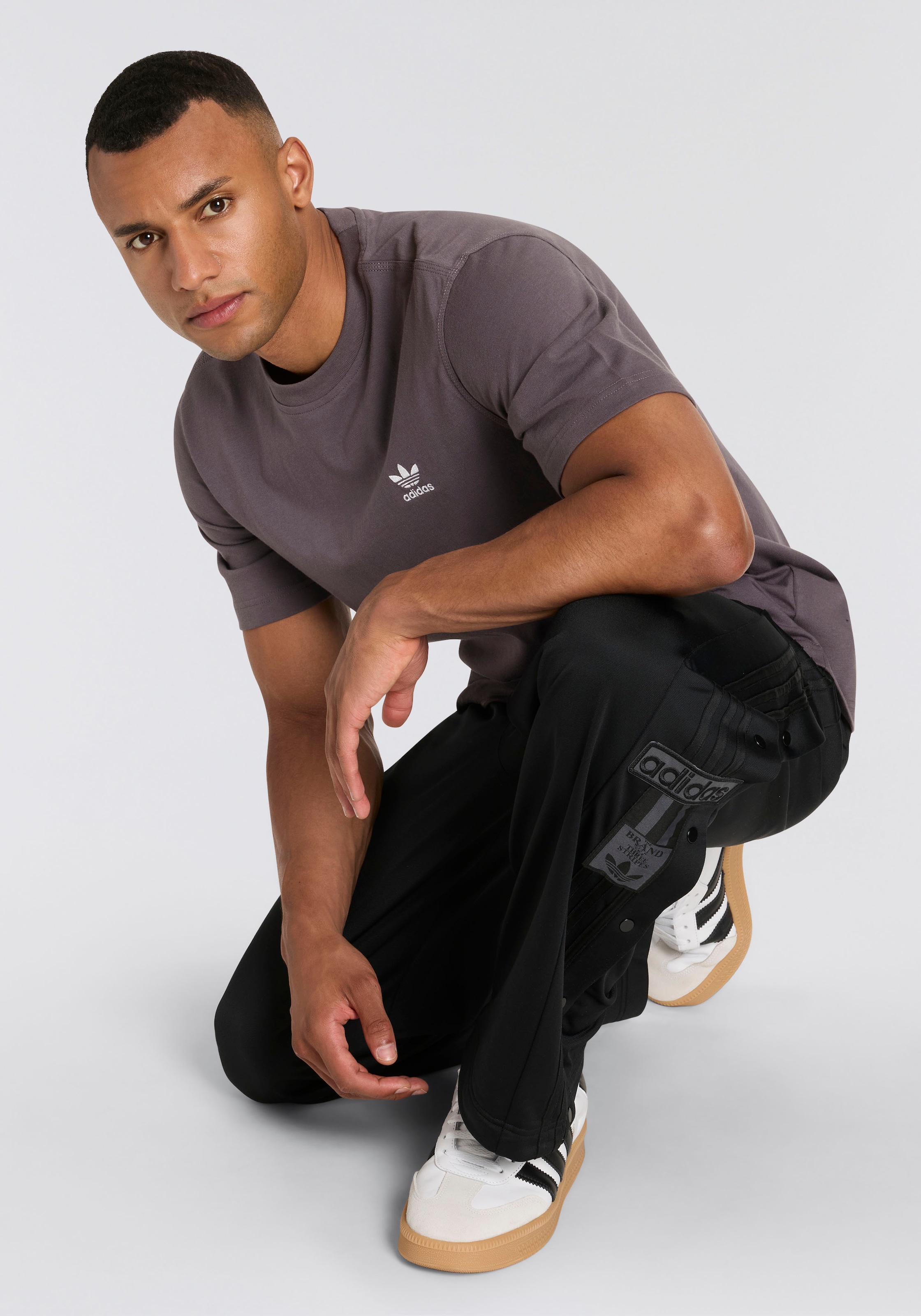 adidas Originals T-Shirt »TREFOIL ESS TEE«, drei Streifen Essentials Shirt mit Trefoil Logo