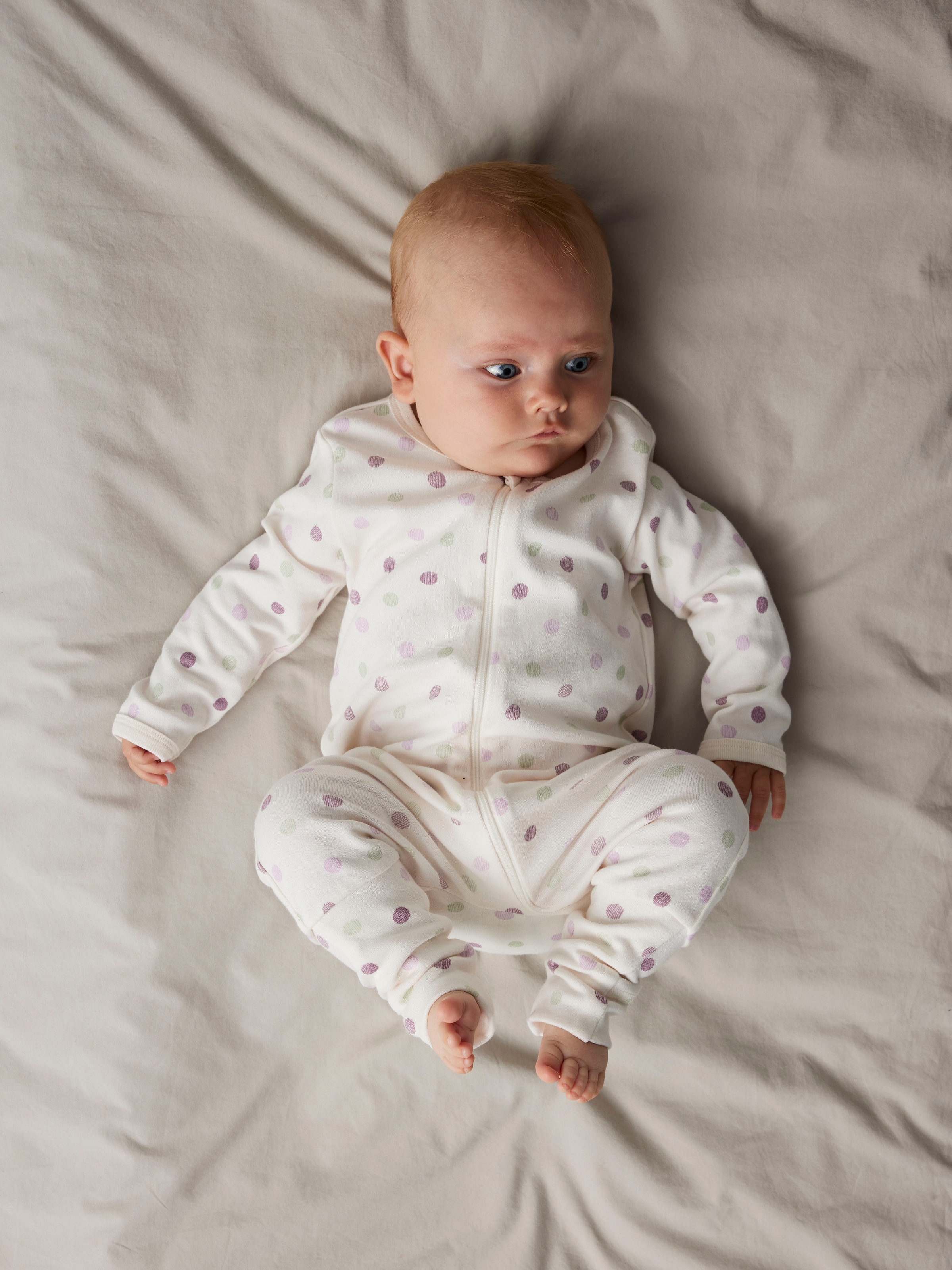 Name It Schlafanzug »NBFNIGHTSUIT 2P ZIP FF JET DOT NOOS« Packung, 2 tlg.