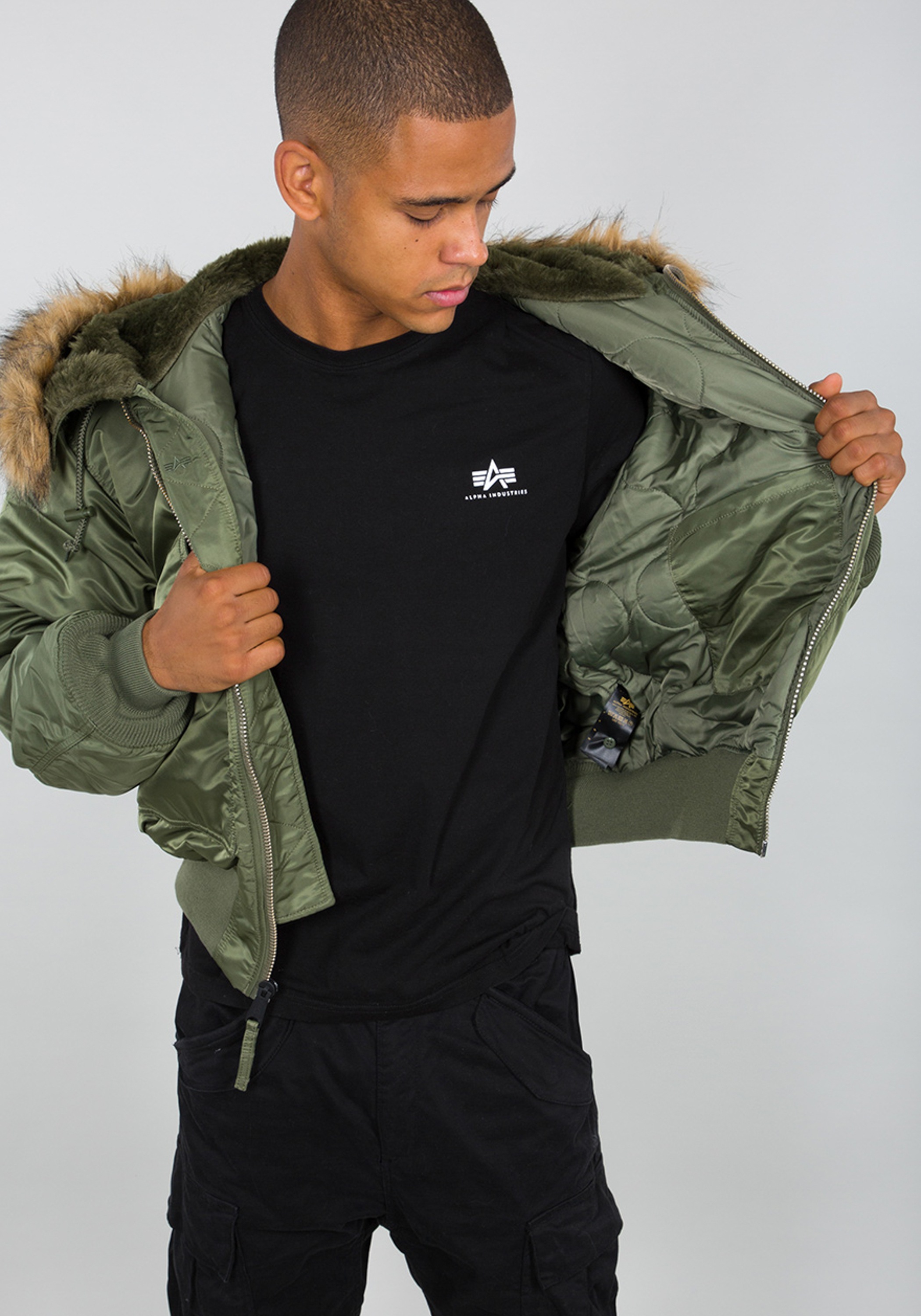 Alpha Industries Winterjacke »Alpha Industries Men - Bomber Jackets 45/P Hooded«
