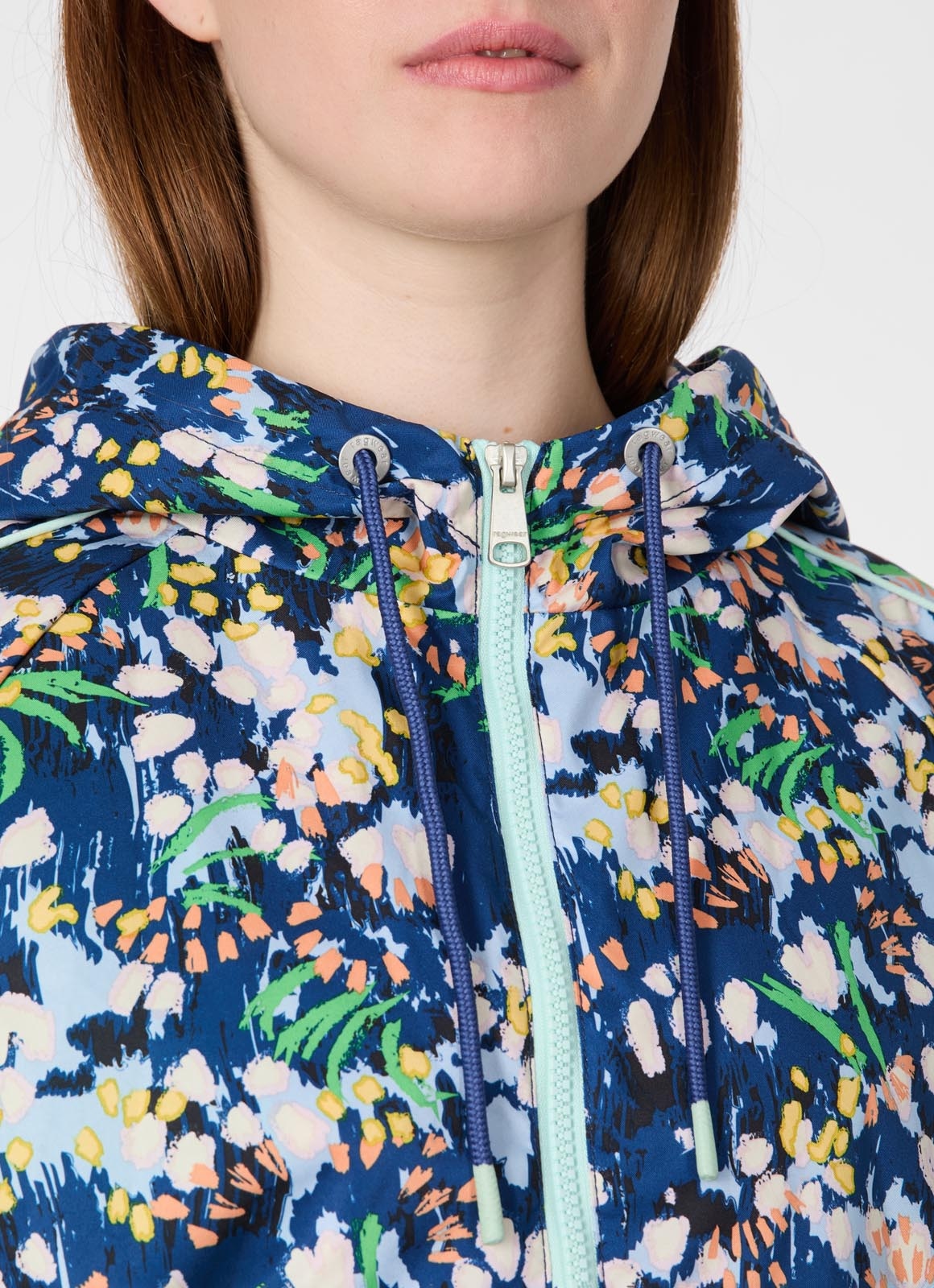 Ragwear Allwetterjacke »ANDRIN PRINT« mit Kapuze Aus dünnem, wasserabweisendem Material mit Print und Kontrastdetails