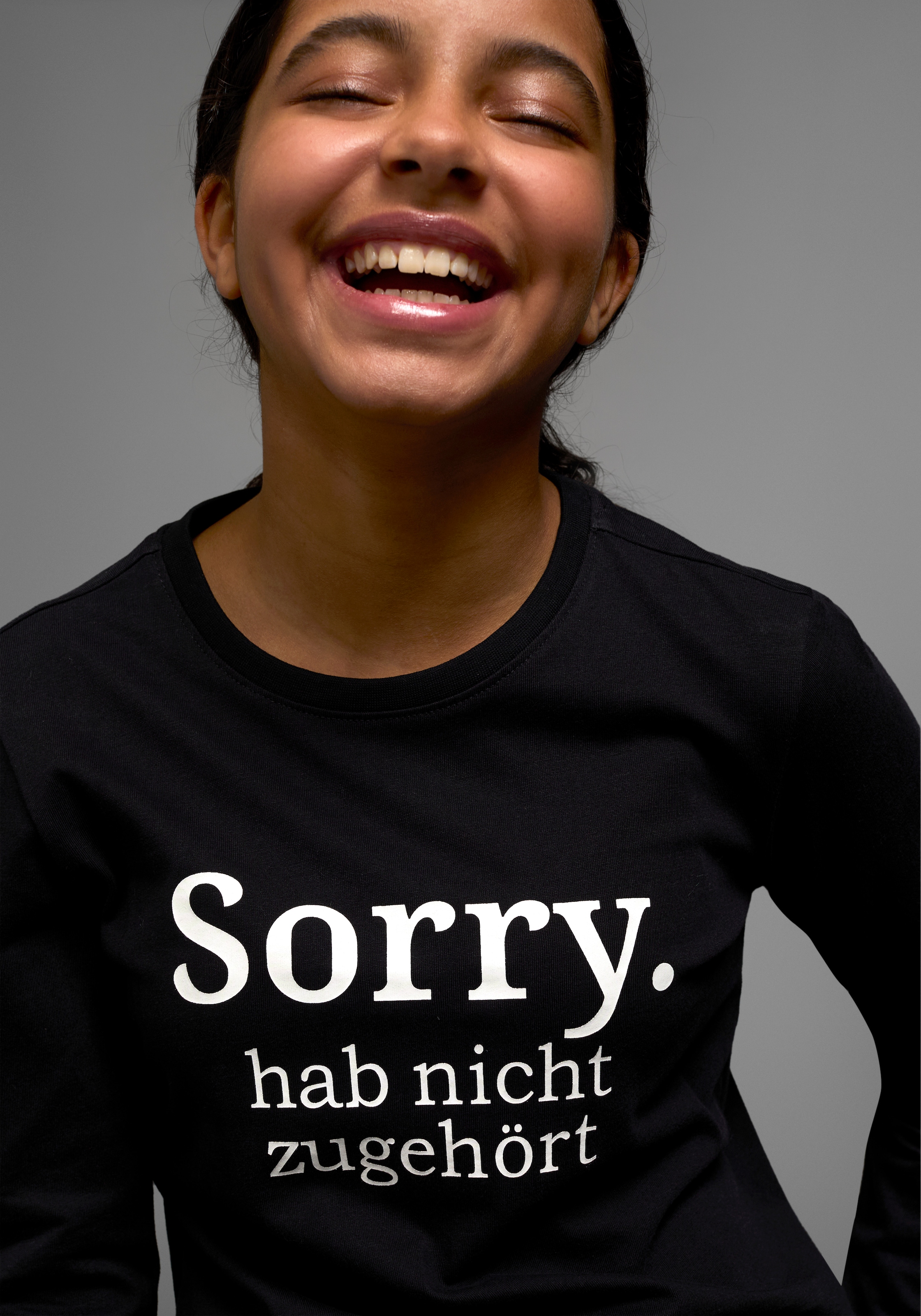 KIDSWORLD Langarmshirt »Sorry. hab nicht zugehört«, Langarm, Basic-Passform, mit peppigem Druck und Statements
