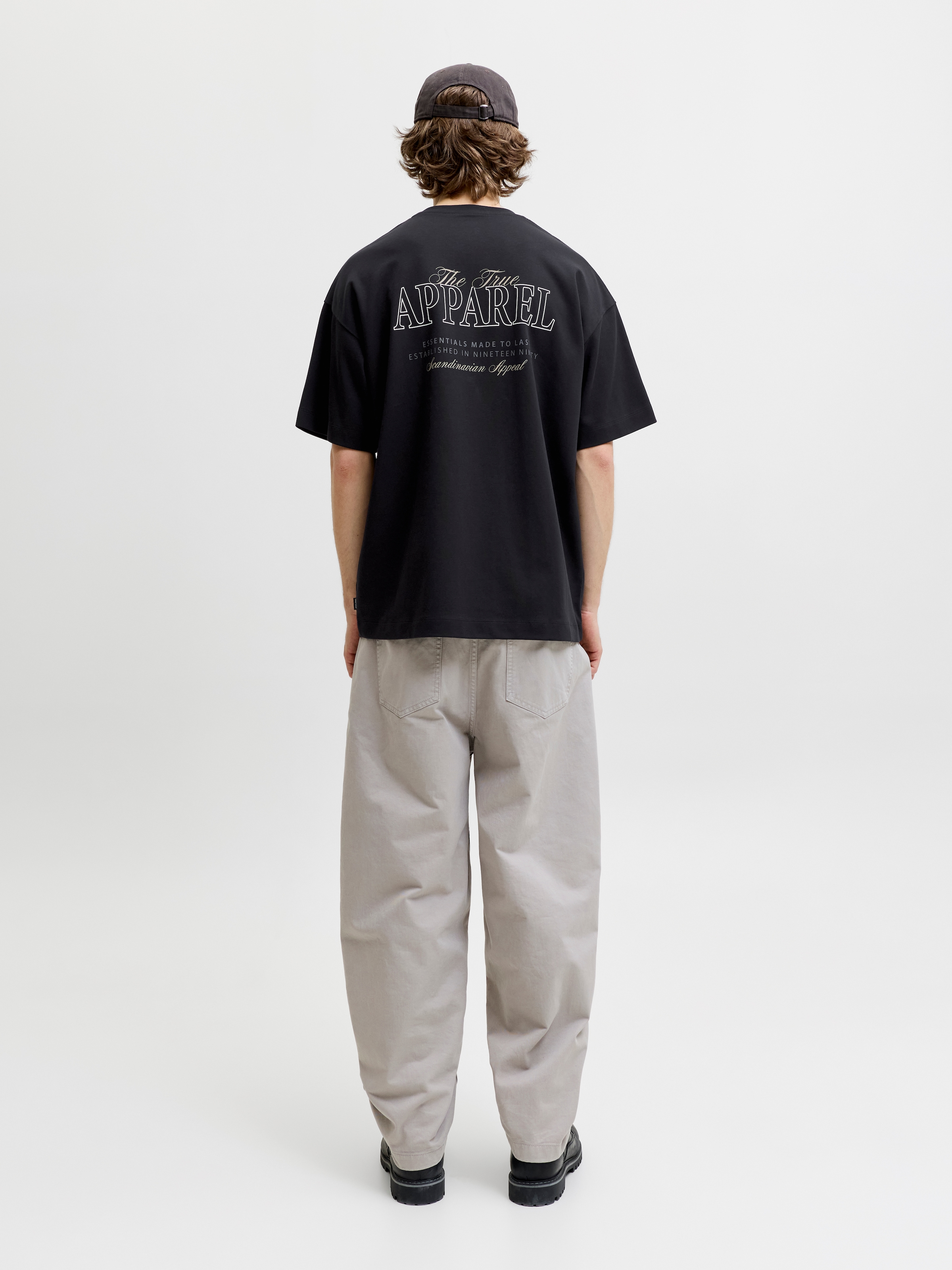 Jack & Jones T-Shirt »JJEBARRON STUDIO TEE SS O-NECK SN« Baumwollmischung, loose fit
