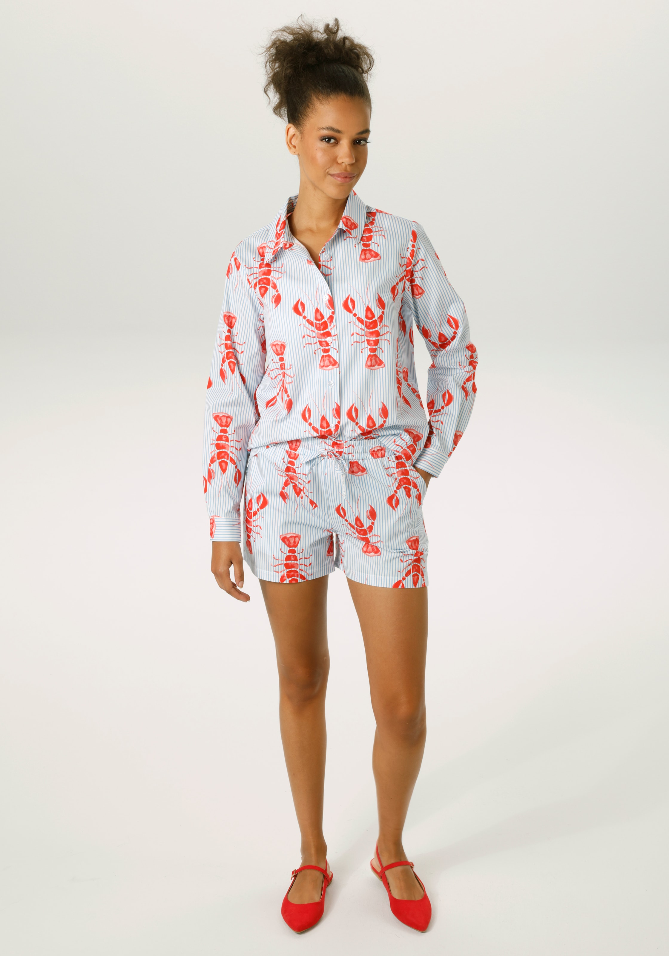 Aniston CASUAL Shorts  gestreift und mit Krebsen bedruckt - NEUE KOLLEKTION