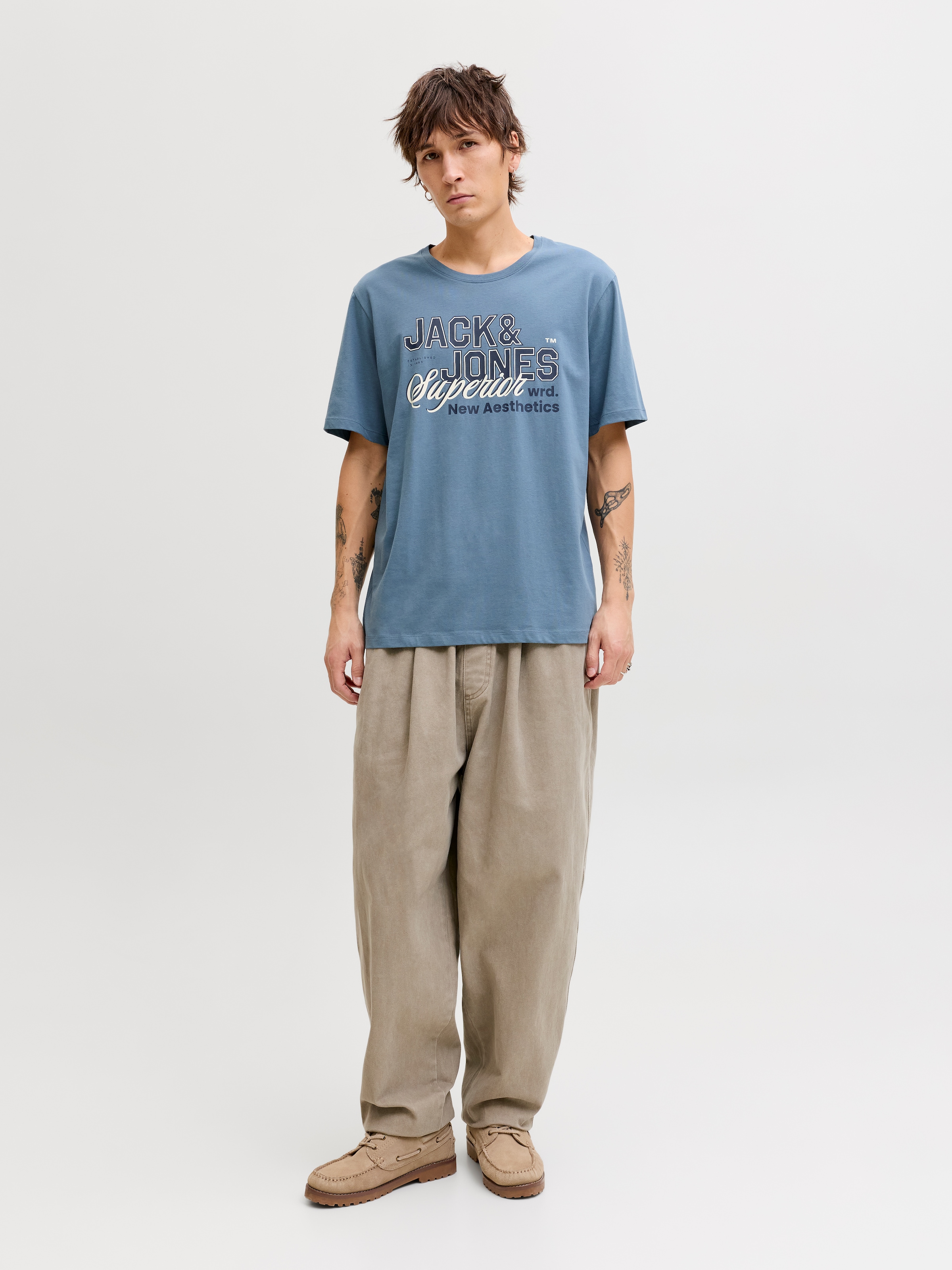 Jack & Jones Rundhalsshirt »JJELOGO TEE SS O-NECK 2 COL SS26 SN« mit Grafikprint