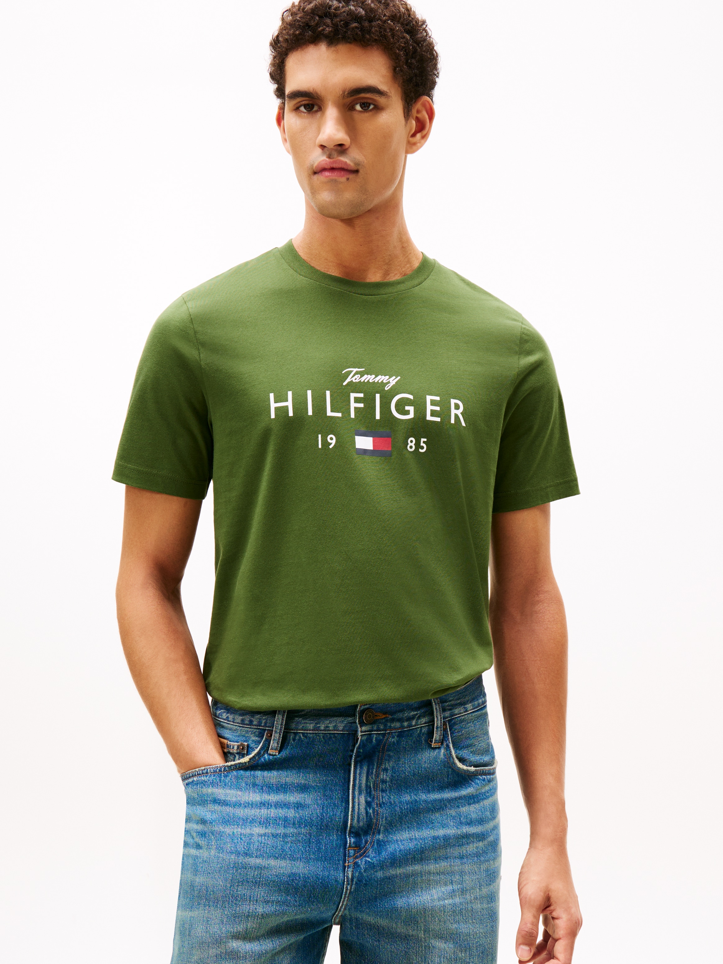 Tommy Hilfiger T-Shirt »BRAND LOVE BIG HILFIGER« regular fit, Rundhals, Jersey, mit Logo-Grafik