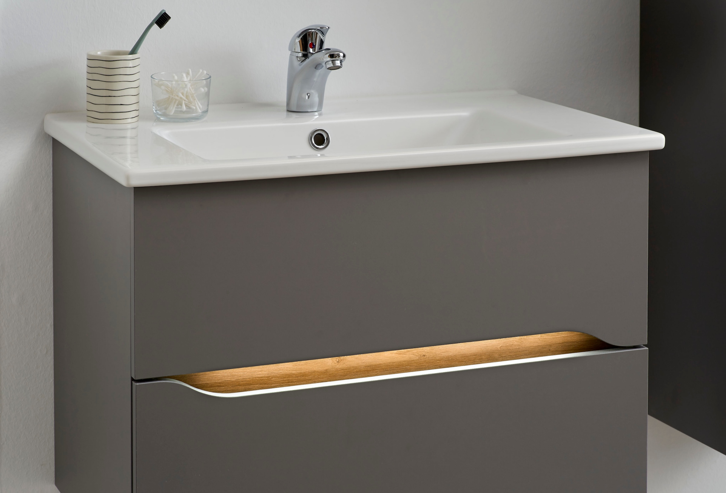 Saphir Badmöbel-Set »Quickset 5-teilig, Keramik-Waschtisch und LED-Spiegelschrank« 7 Stk. tlg.