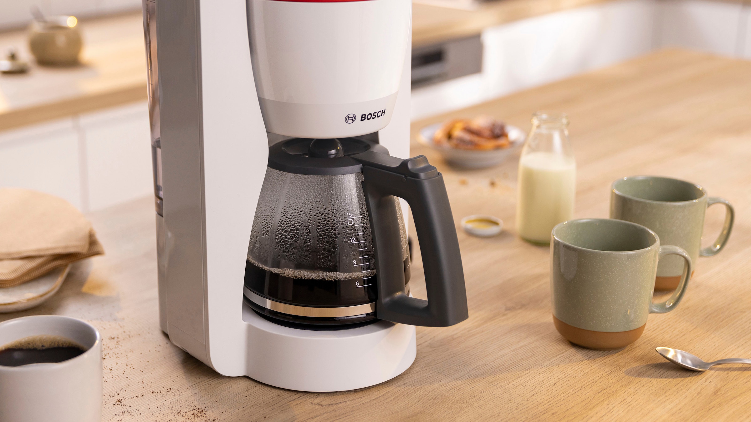 BOSCH Filterkaffeemaschine »MyMoment TKA3M131«, 1,25 l Kaffeekanne, Papierfilter, 1x4, 60min Warmhaltefunktion, Aroma intense, Entkalkungsprogramm, 1200 W