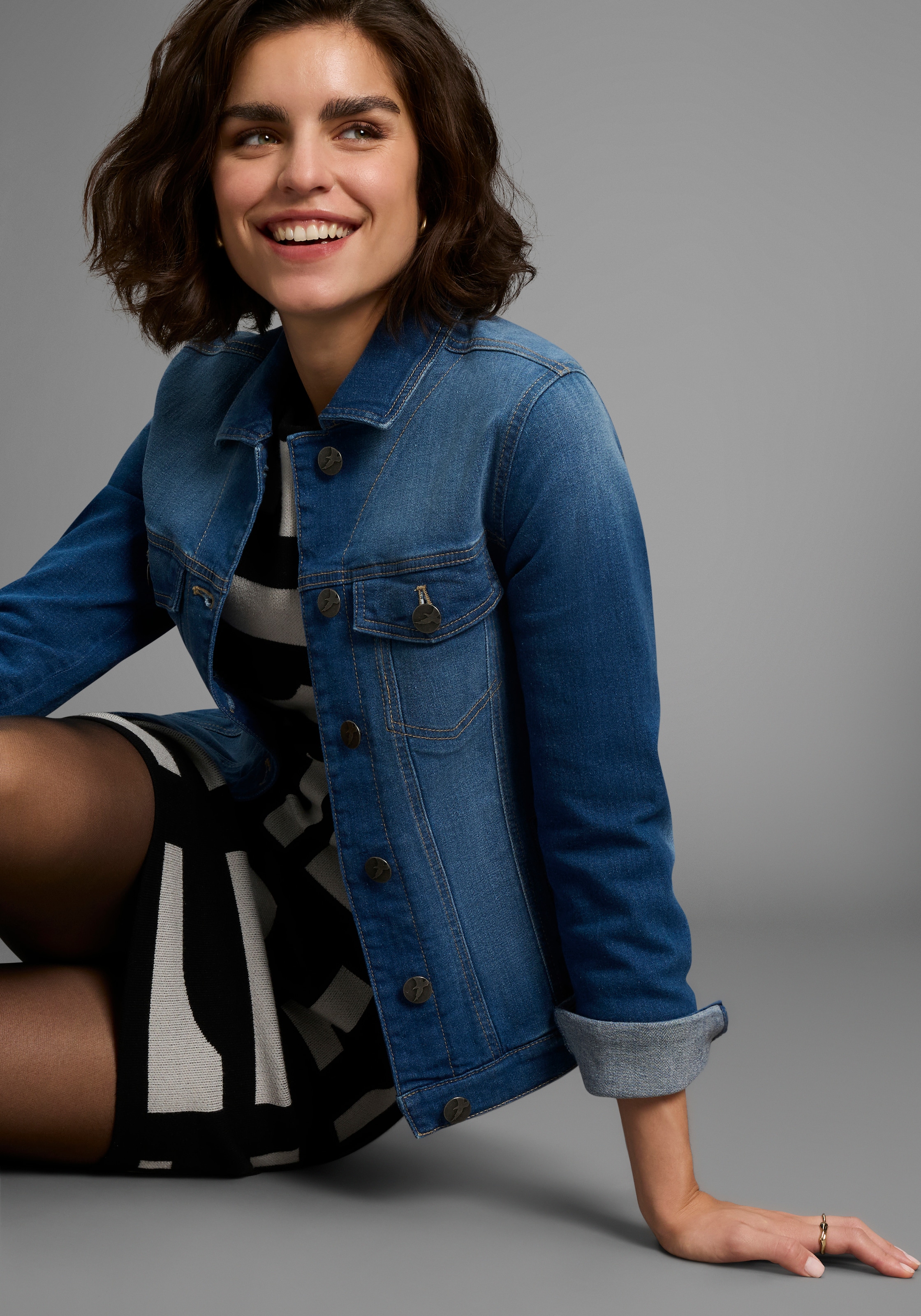 Arizona Jeansjacke, aus Baumwollmischung, figurbetont, in Stretch-Qualität