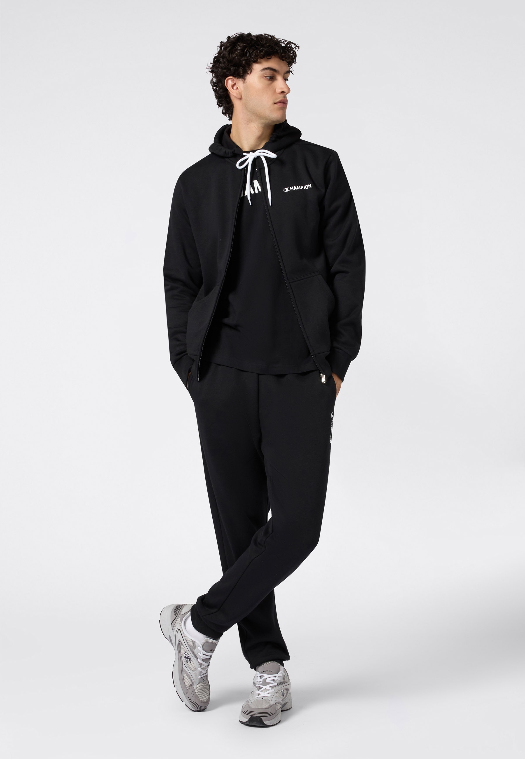 Champion Kapuzensweatjacke »Graphic Full Zip Hoodie« 1 Stk. mit Kapuze, für Alltag, aus Baumwolle und Polyester