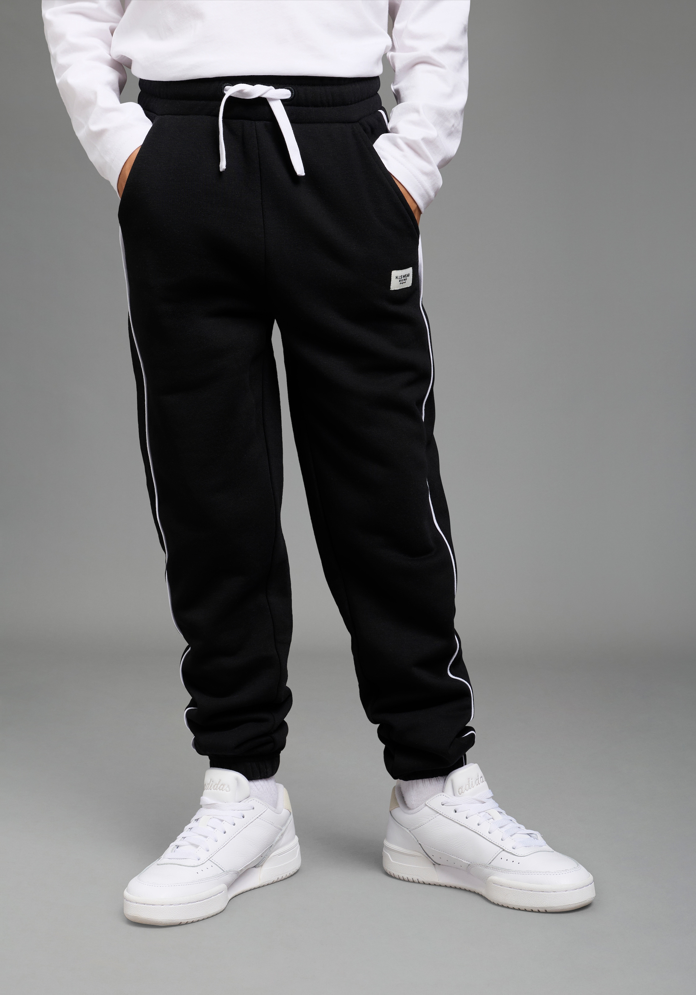 H.I.S Sweathose »2er Packung H.I.S Sweathosen mit Piping an der Seite«  2 Jogginghosen in gerader Passform, mit Gummizug am Beinabschluss