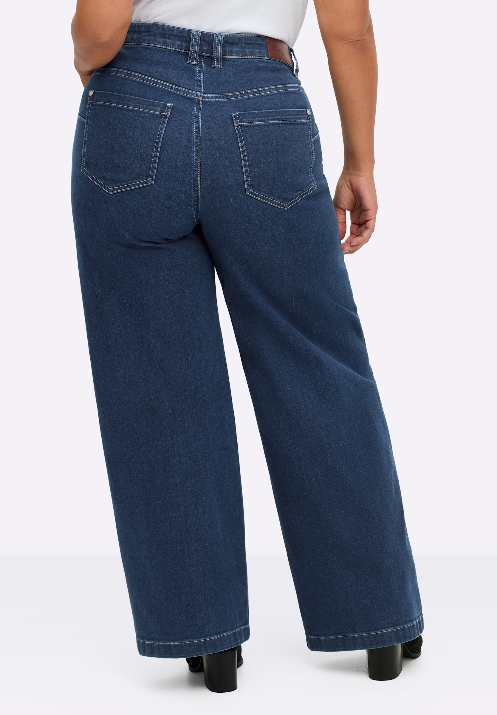 Sheego 5-Pocket-Jeans »Jeans Jeans mit weitem Bein und High-Waist-Bund«
