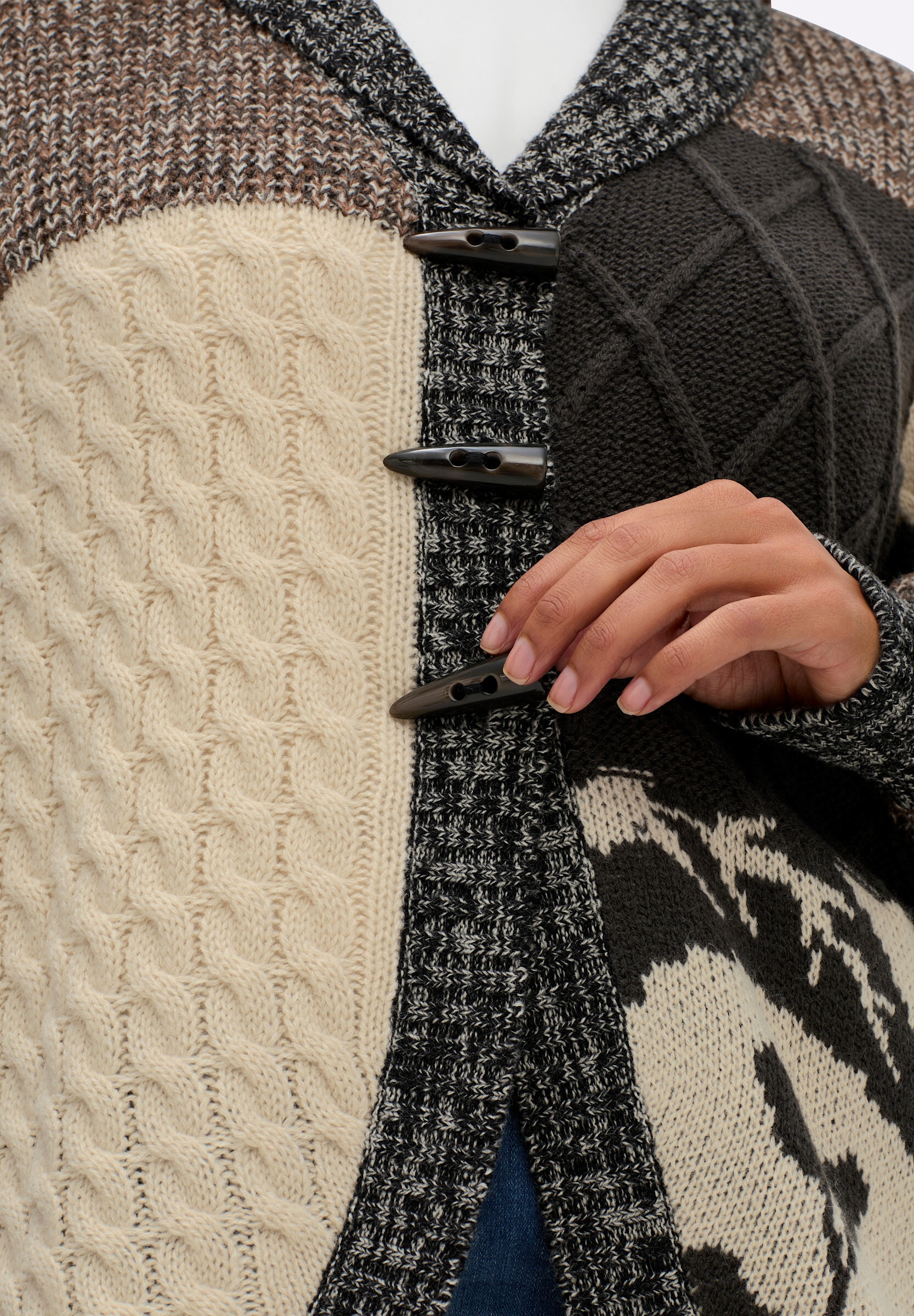 sheego by Joe Browns Strickjacke »Strickjacke Strickjacke im rustikalen Patchwork-Stil«