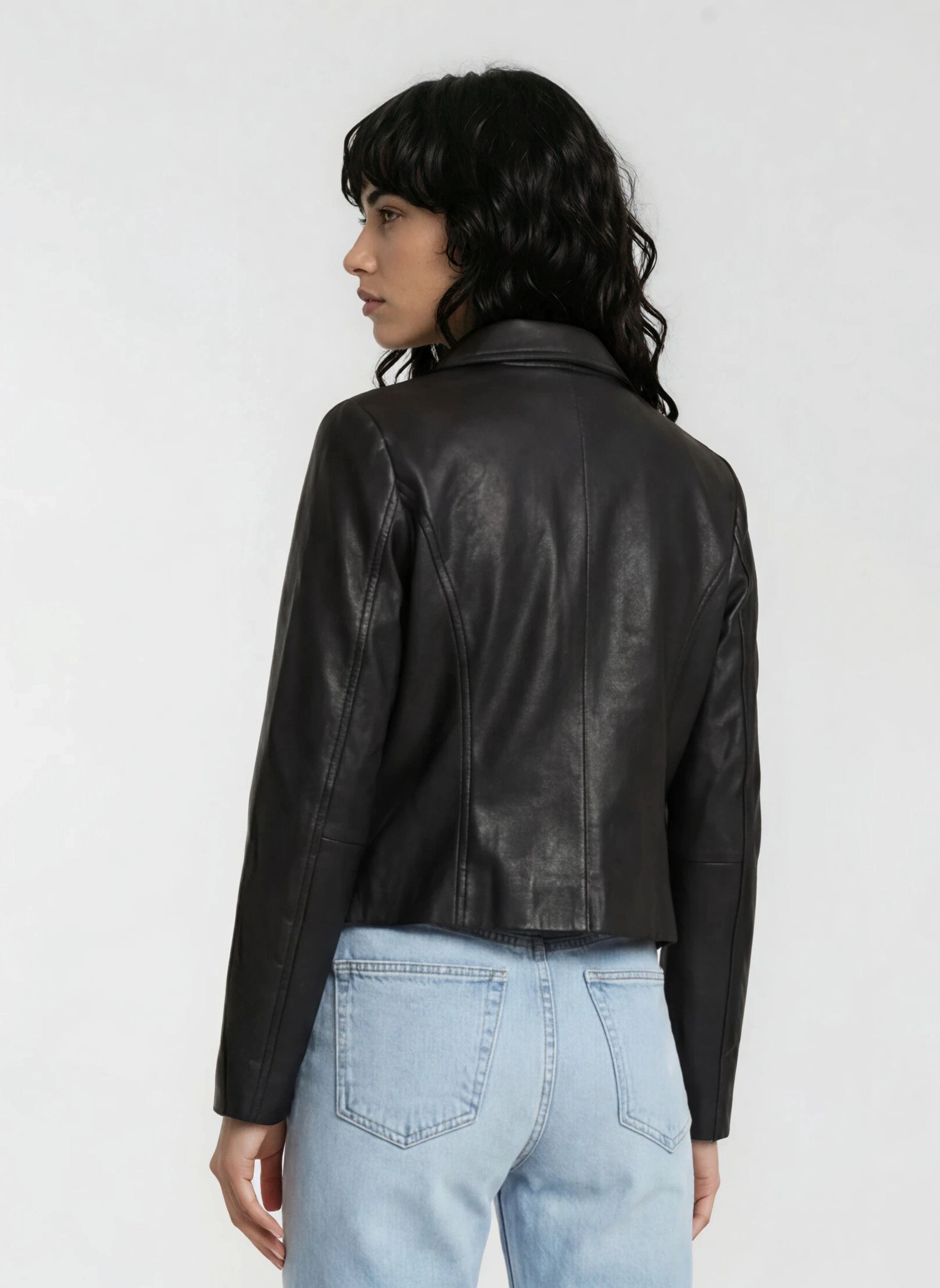 trueprodigy Lederjacke »Pina schwarze Reißverschlüsse mit klassischem Hemdkragen« ohne Kapuze