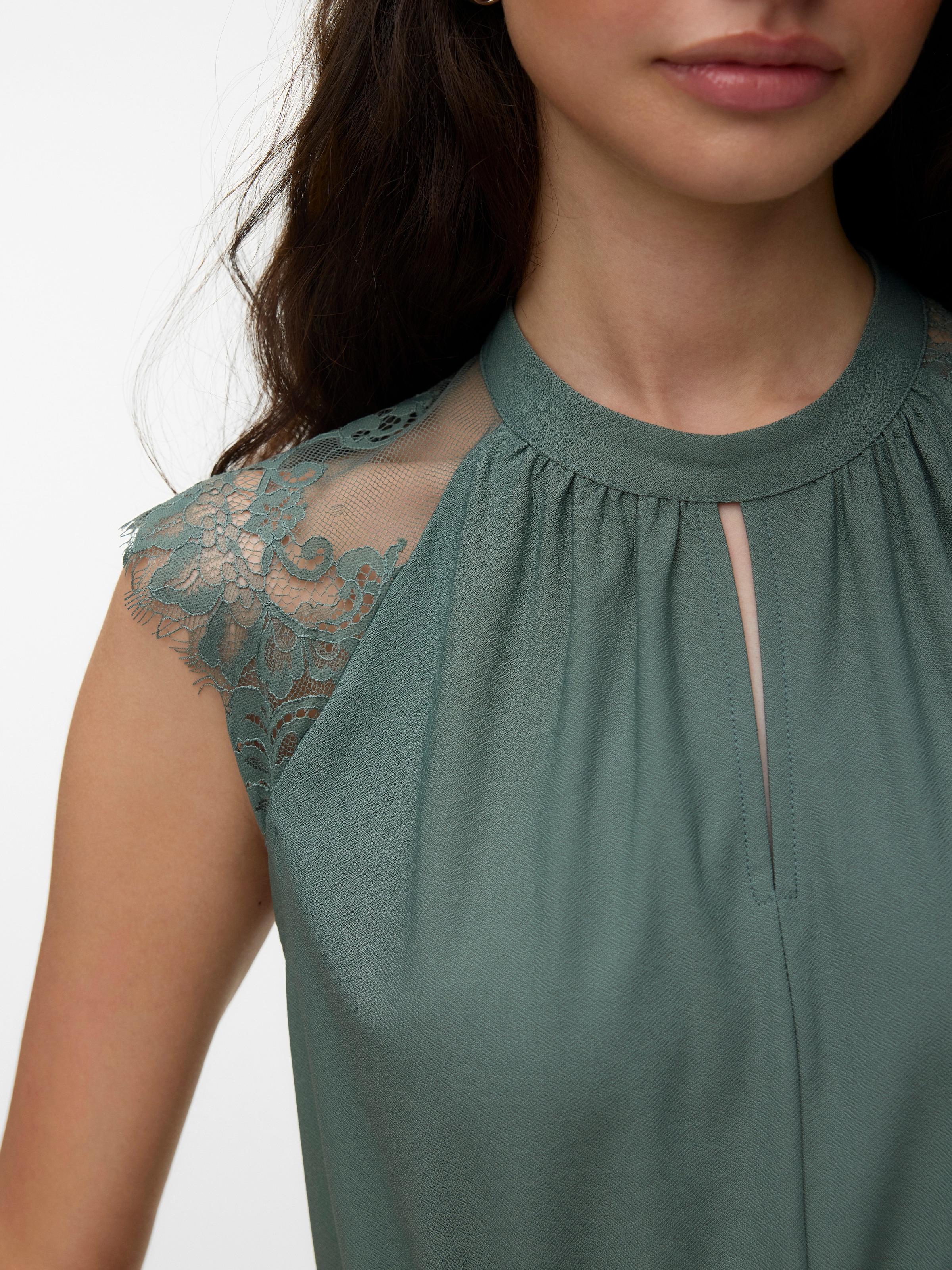 Vero Moda Minikleid »VMMILLA SL SHORT LACE DRESS NOOS« Materialmix, Spitze