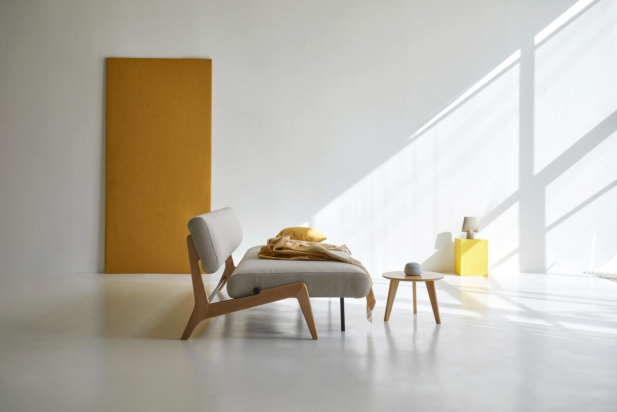 INNOVATION LIVING ™ 3-Sitzer »Nolis«, Große einheitliche Siztfläche, 50er Jahre Design neu aufgesetzt