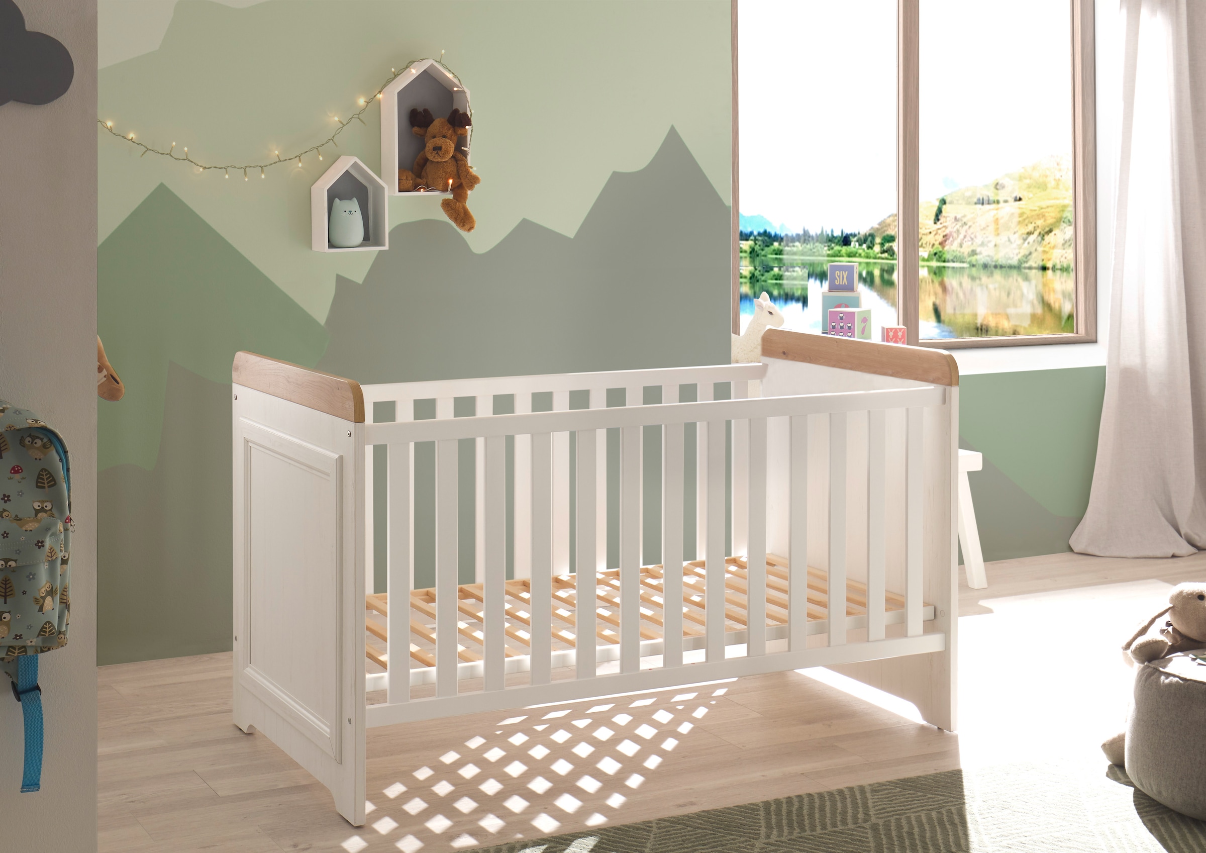 Begabino Babybett »Jasmin passend zum Babyzimmer«, 70x140 cm inklusive Lattenrahmen, Landhausstil mit 3 Schlupfsprossen