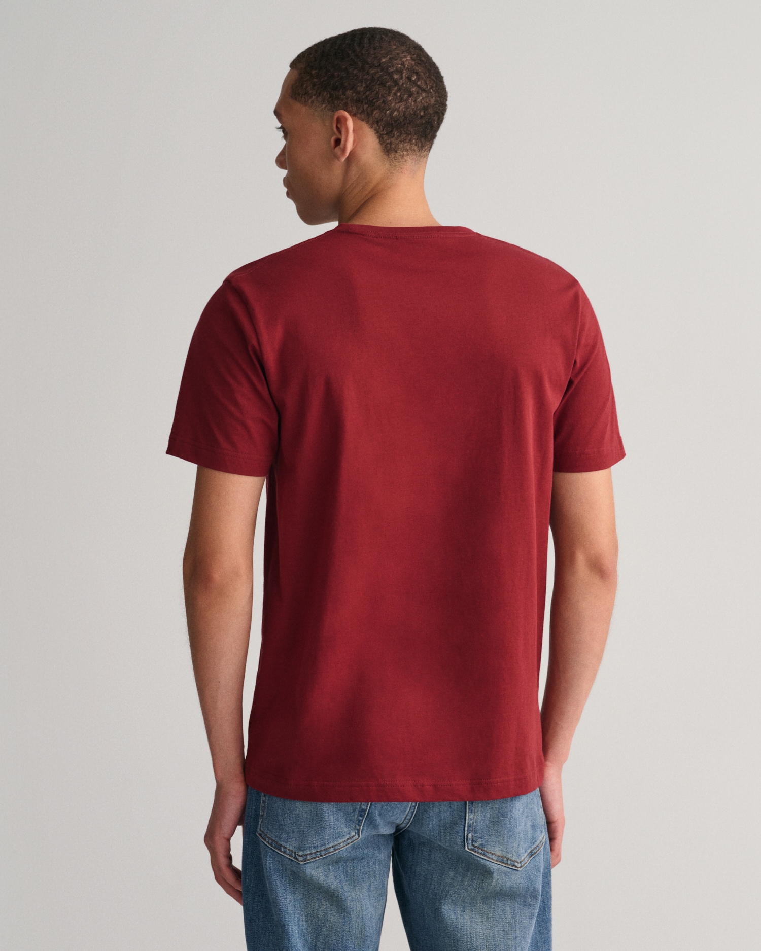 Gant T-Shirt »REG SHIELD SS T-SHIRT«, mit Logostickerei auf der Brust