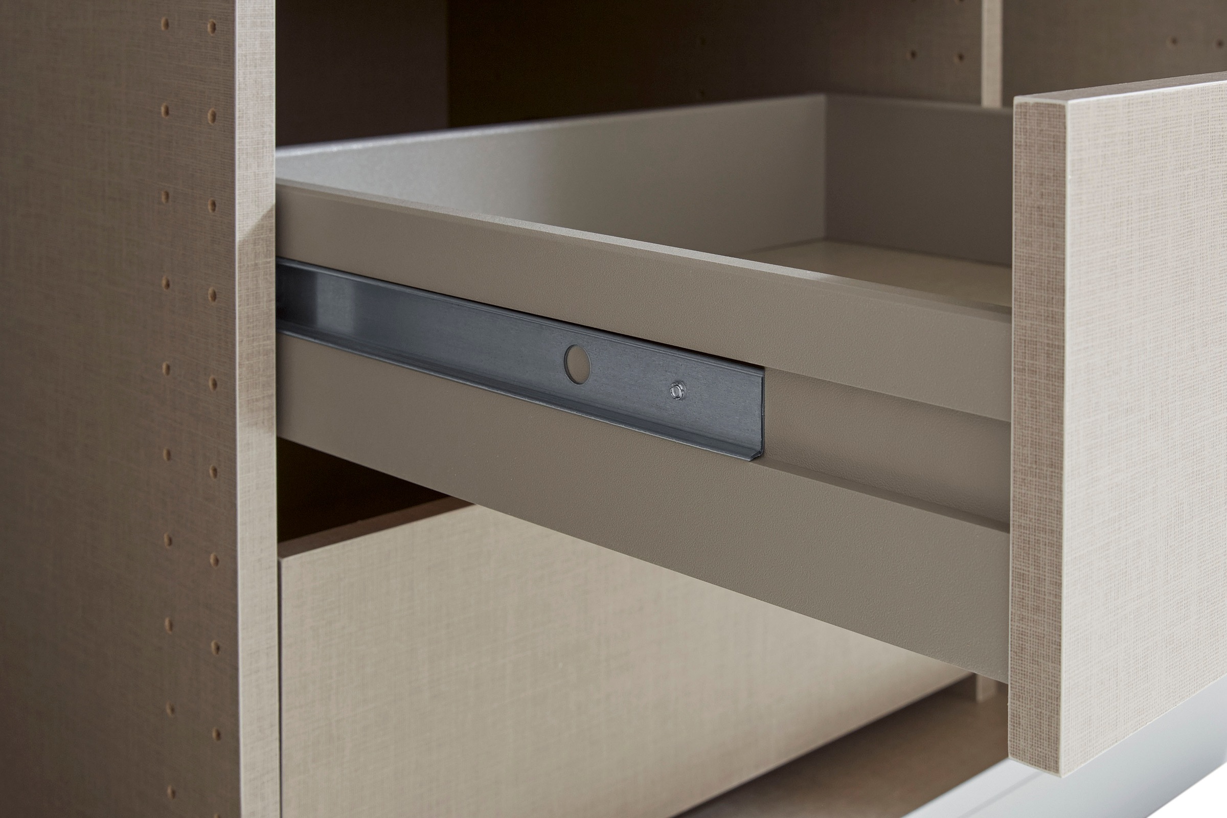 rauch Drehtürenschrank »Kleiderschrank Schrank Garderobe TOPSELLER OTELI inkl. Inneneinteilung«, mit zusätzlichen Einlegeböden, optional mit Spiegel MADE IN GERMANY