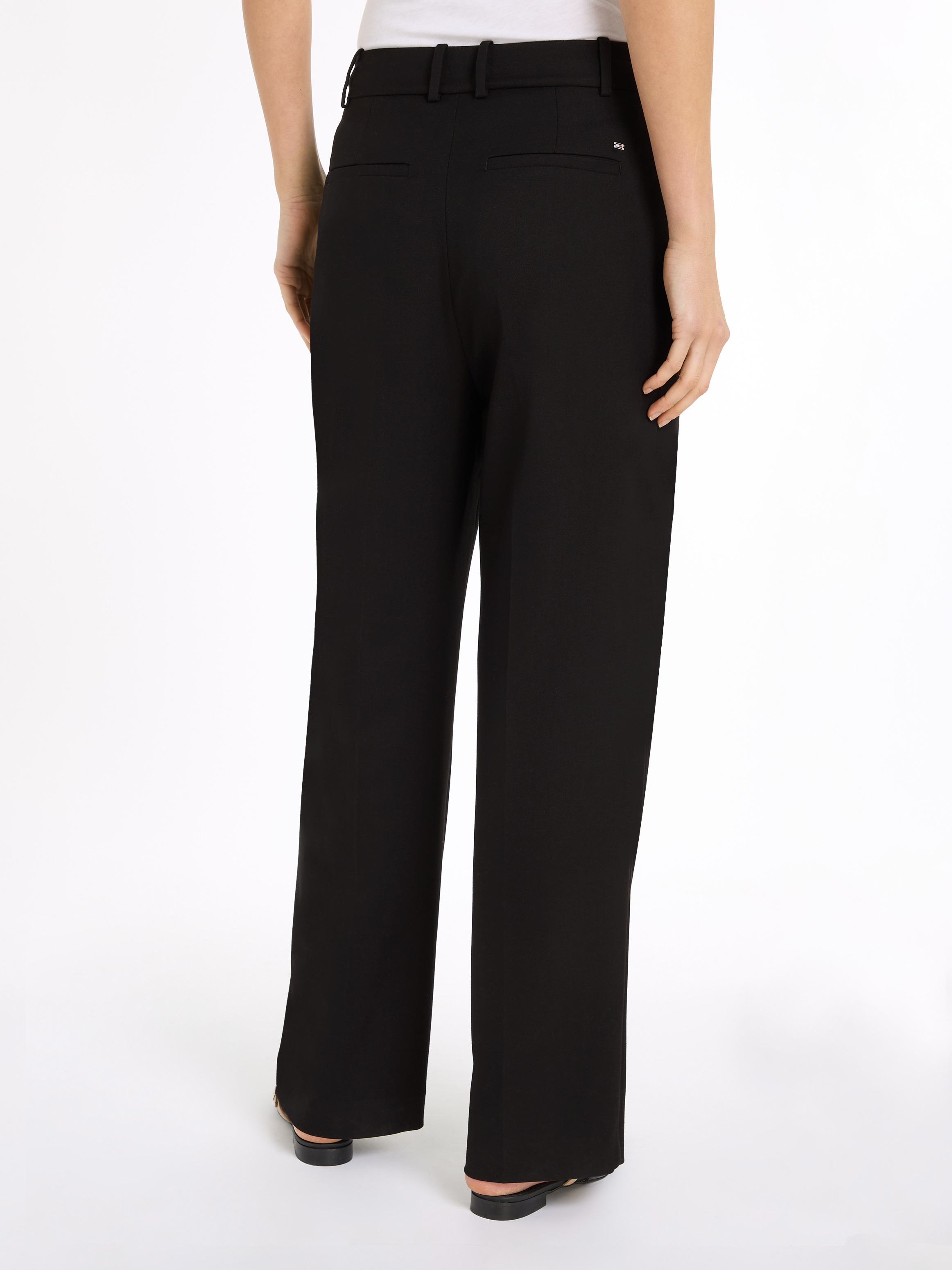 Tommy Hilfiger Webhose »MD CORE RELAXED STRAIGHT PANT«, mit Logostickerei auf der Rückseite