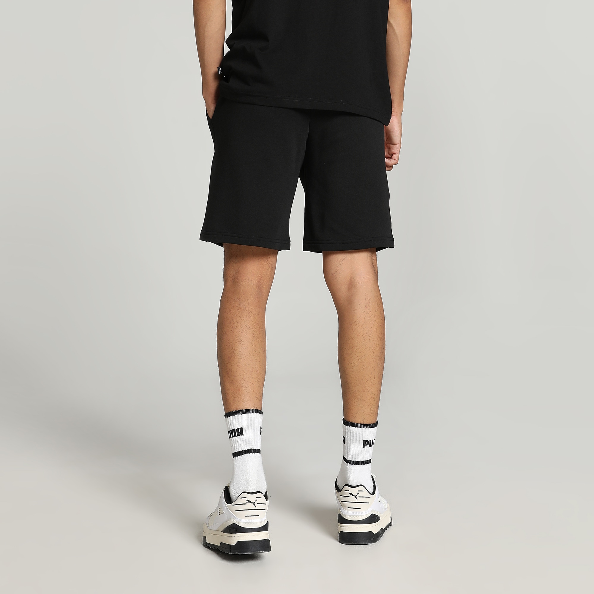 PUMA Trainingsshorts »TEAMGOAL 23 CASUALS SHORTS«  sportlicher Stil, für Fußball, mit Reißverschlusstasche, Slim Fit