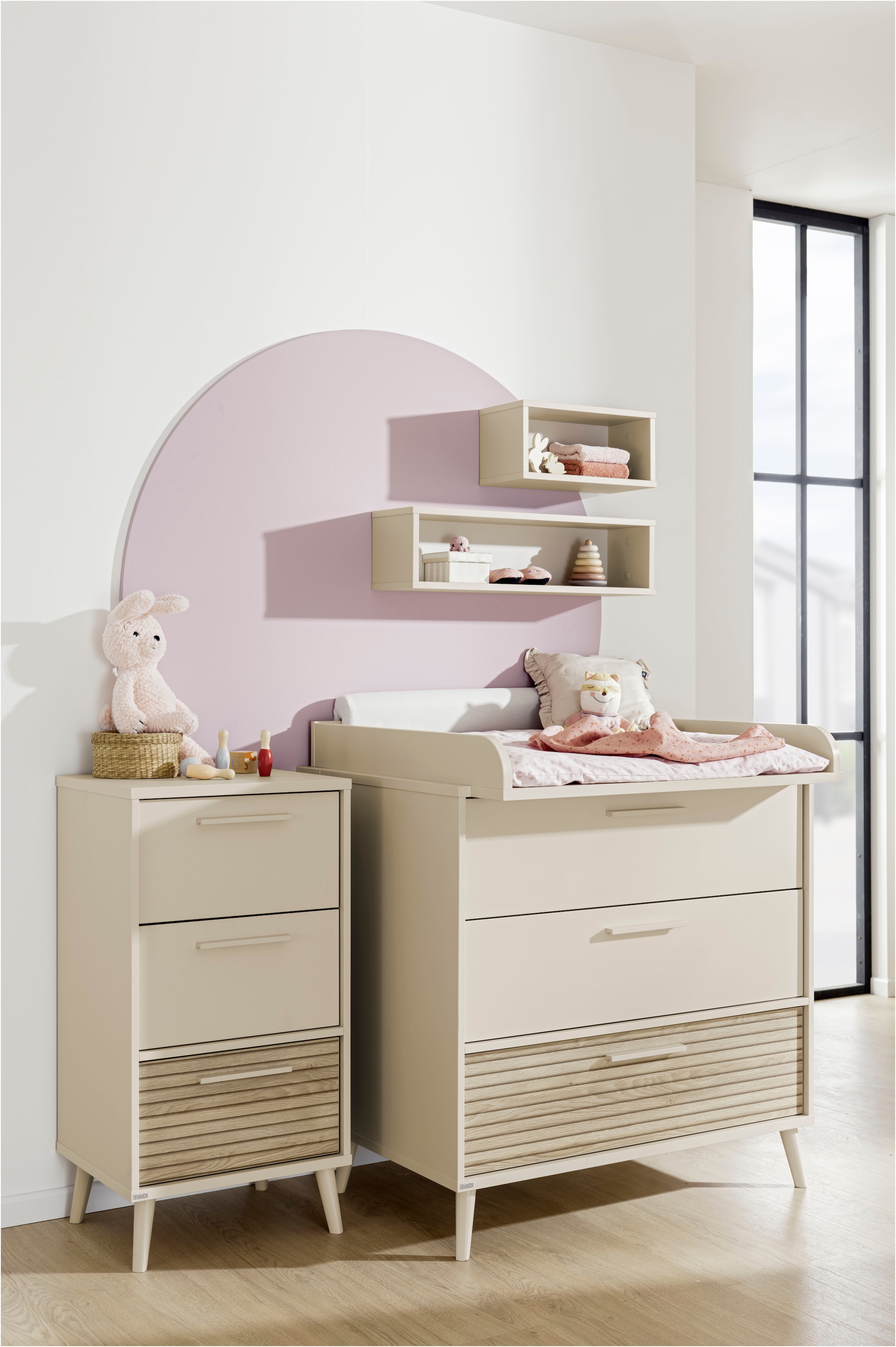 PAIDI Highboard »EEFJE, Regal in modernem Design, Cashmere-Beige mit Groovy-Oak«, (B/H/T ca. 48x93x41cm), Schubladen in unterschiedlichem Design wählbar
