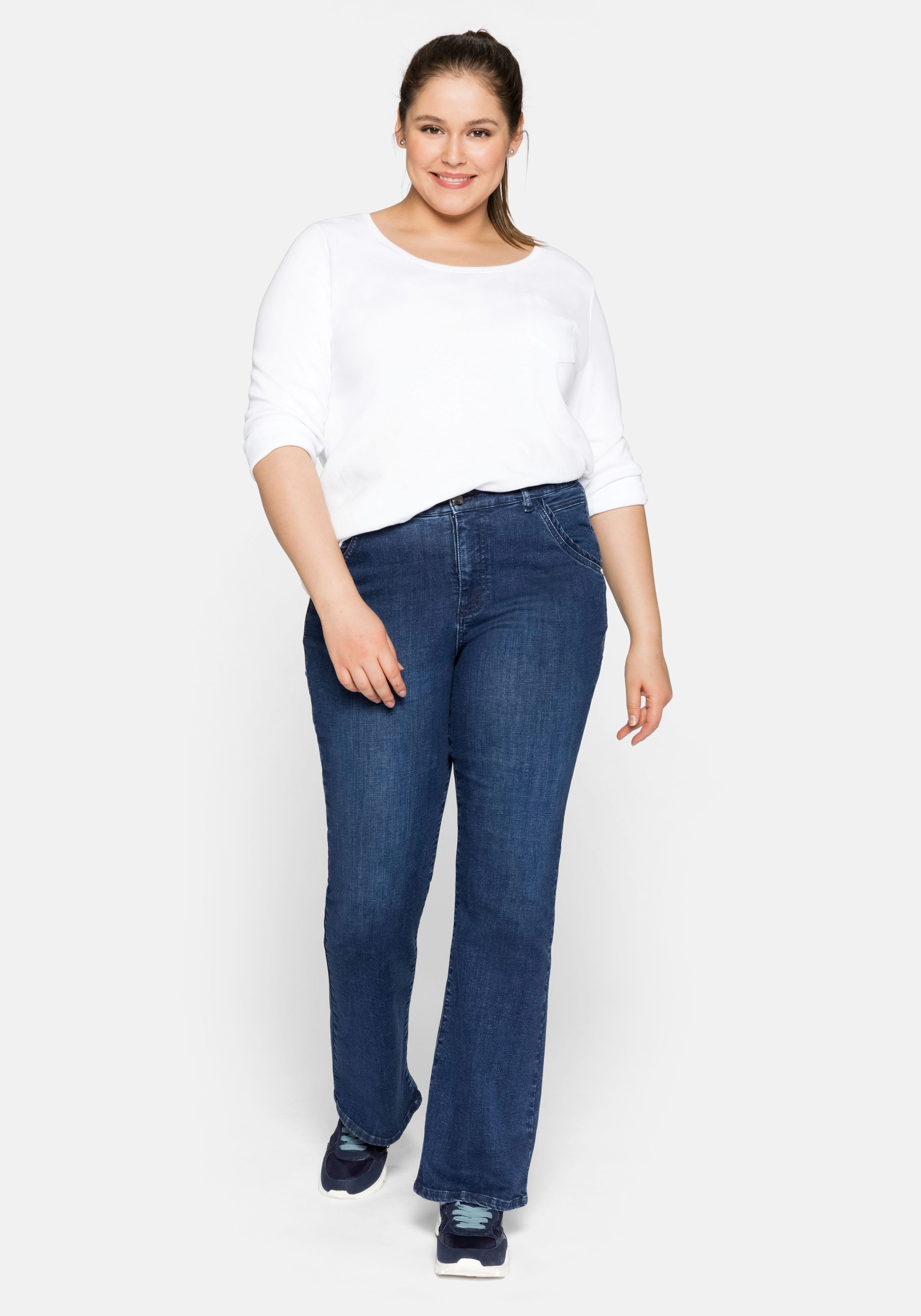 Sheego Bootcut-Jeans, in elastischer Denim-Qualität