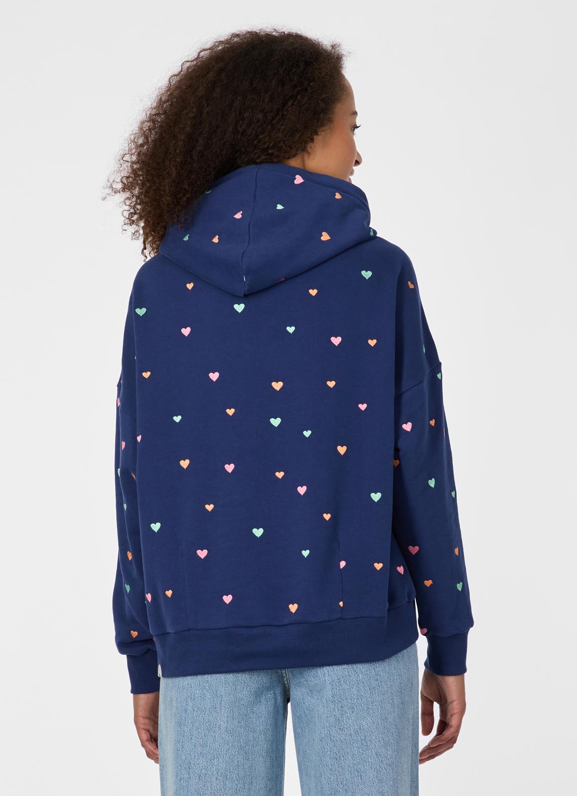 Ragwear Kapuzensweatshirt »PIRITA HEARTS«, mit seitlichen Eingrifftaschen und bunter allover Herzchenstickerei
