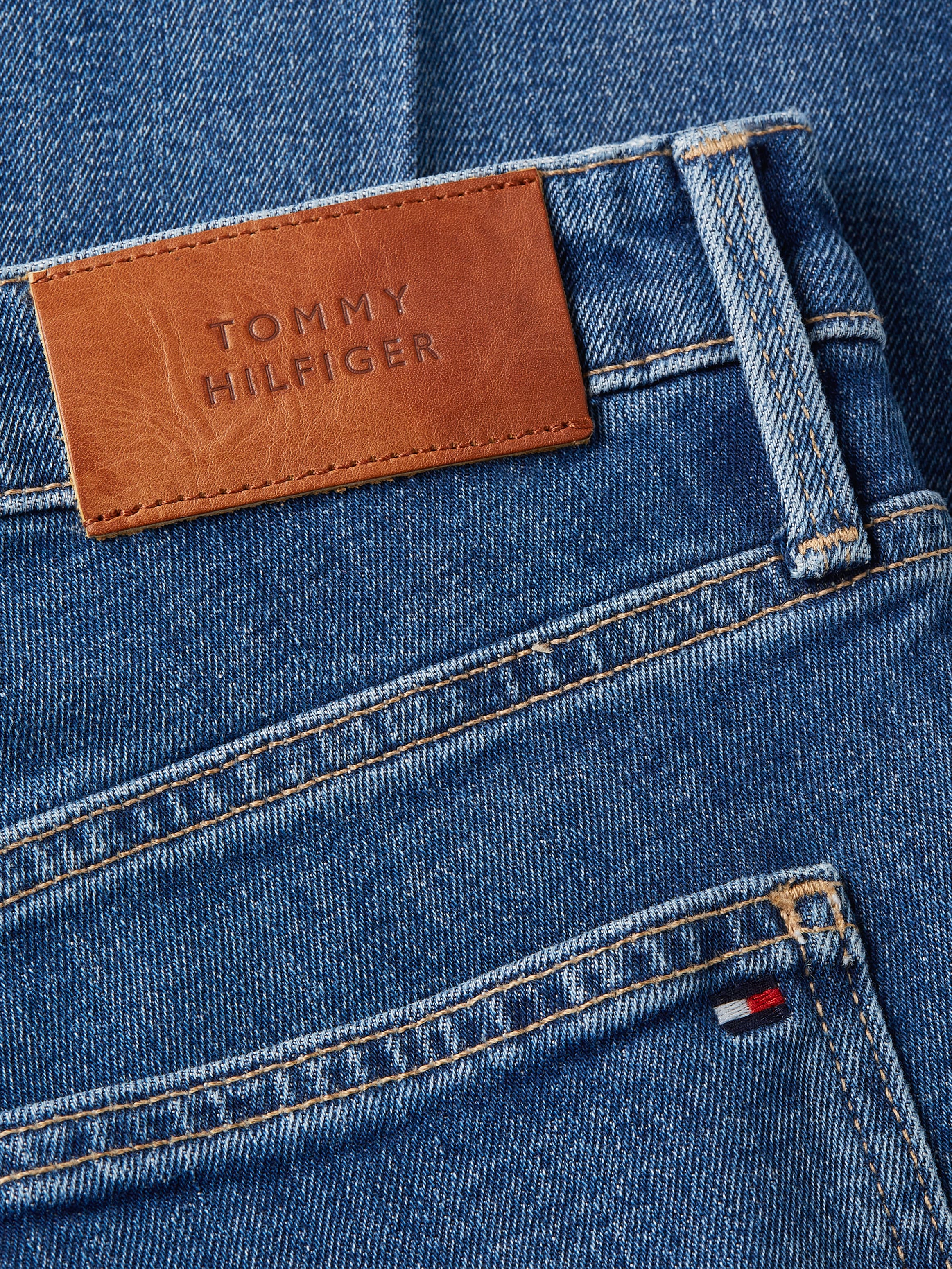 Tommy Hilfiger Bootcut-Jeans »Bootcut Regular Waist«, mittlere normale Leibhöhe, mit Bügelfalten, mit Nieten