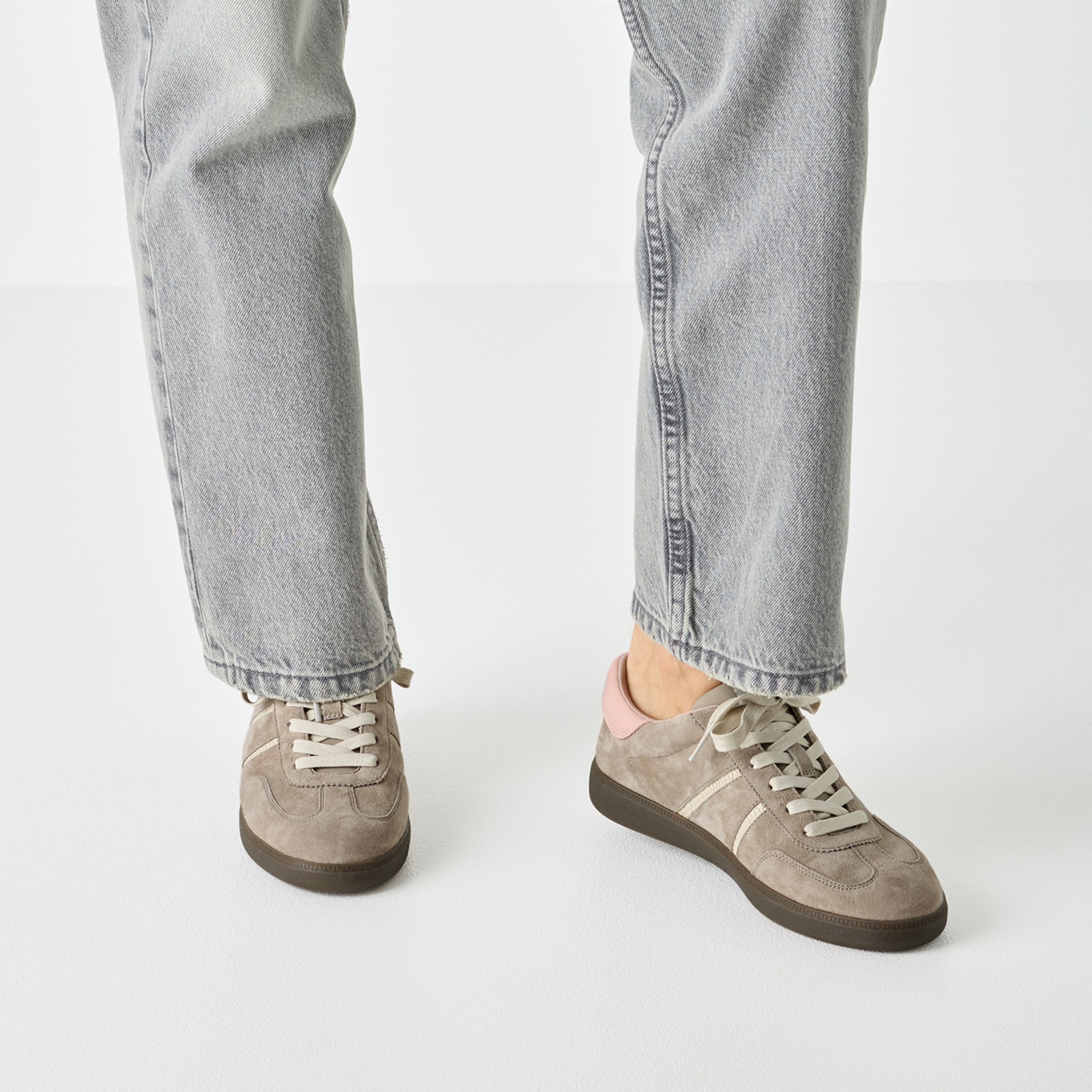 Tamaris Plateausneaker, Freizeitschuh, Halbschuh, Schnürschuh mit gepolstertem Schaftrand