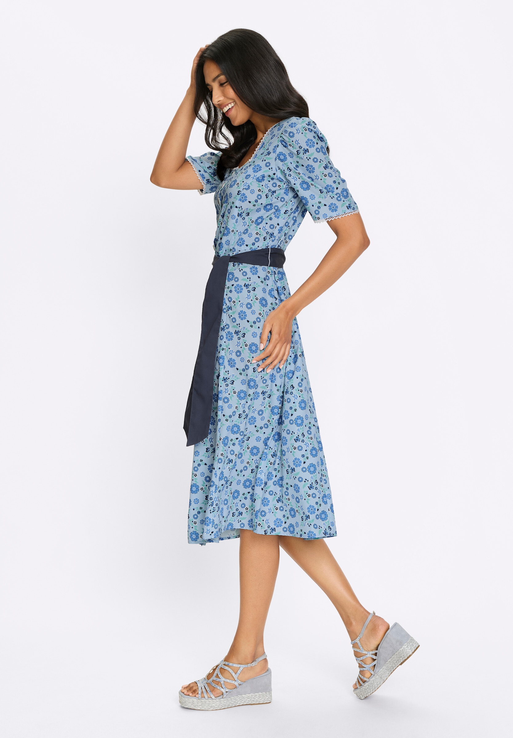 Sieh an! Trachtenkleid »Trachtenkleid Trachtenkleid mit leichten Puffärmeln« Ohne Taschen