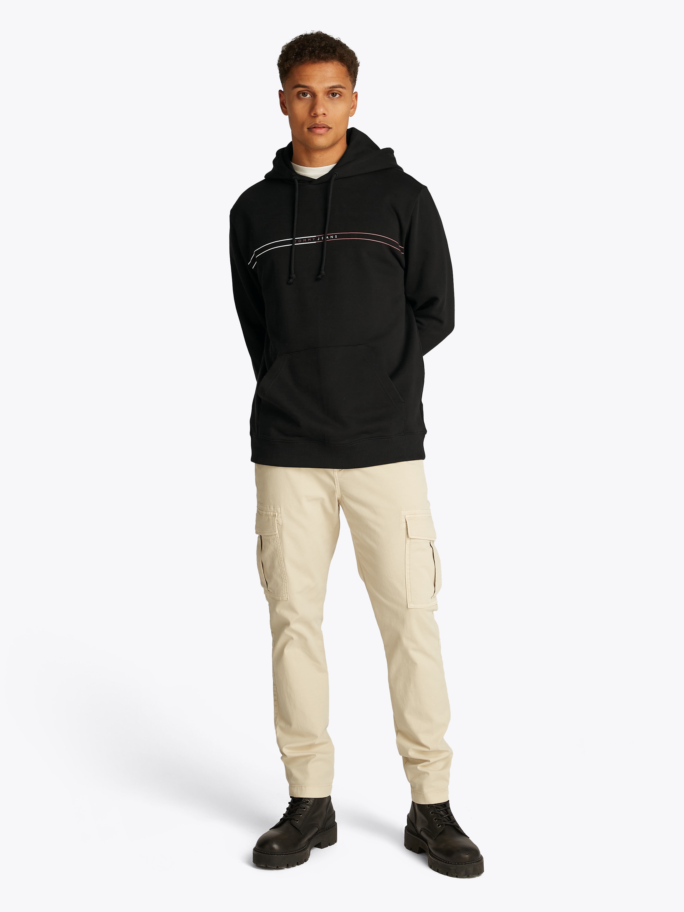 Tommy Jeans Kapuzensweatshirt »TJM REG ENTRY GRAPHIC HOODIE EXT«, mit mehrfarbigen Print