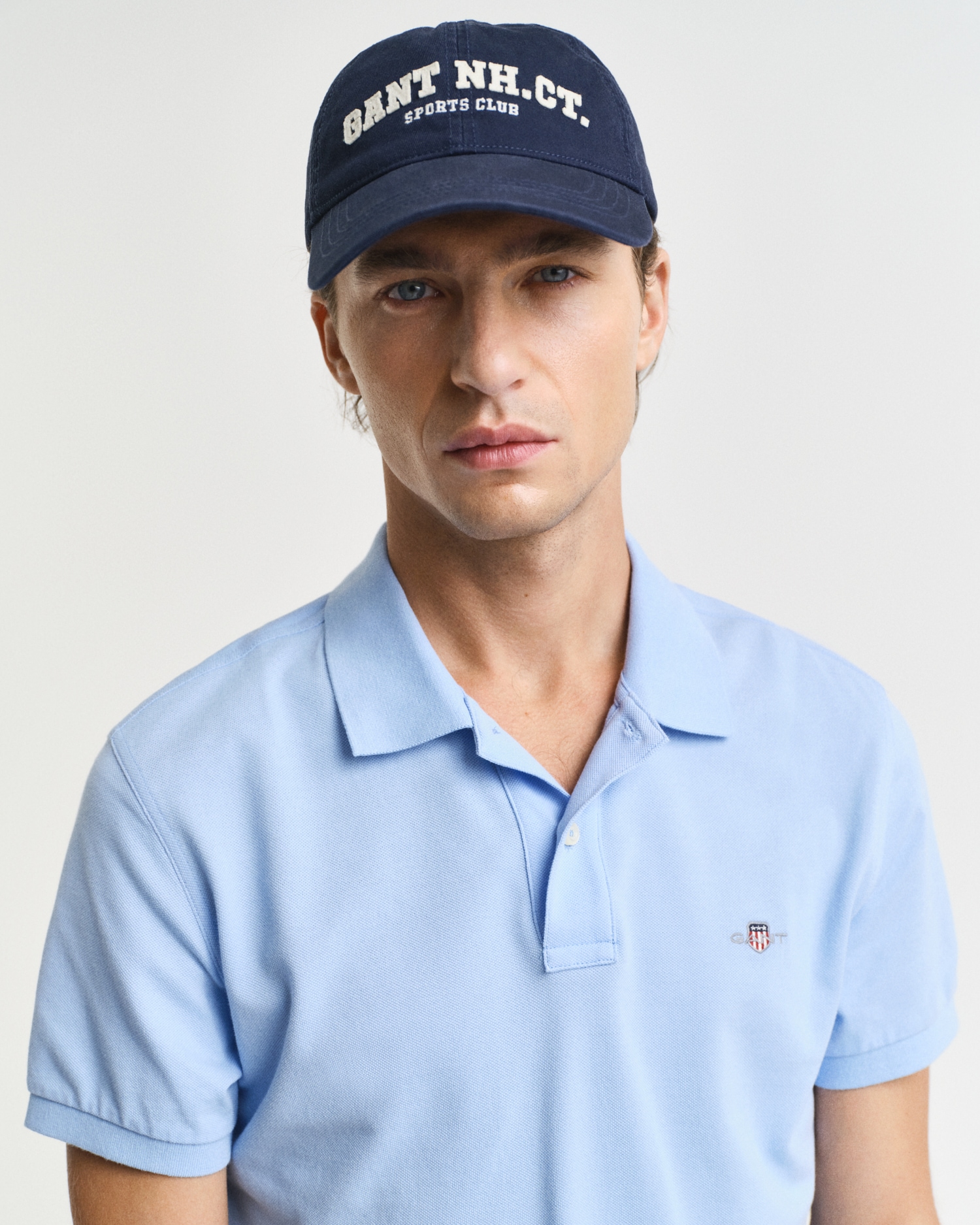 Gant Poloshirt »SLIM SHIELD SS PIQUE POLO« mit Logostickerei auf der Brust