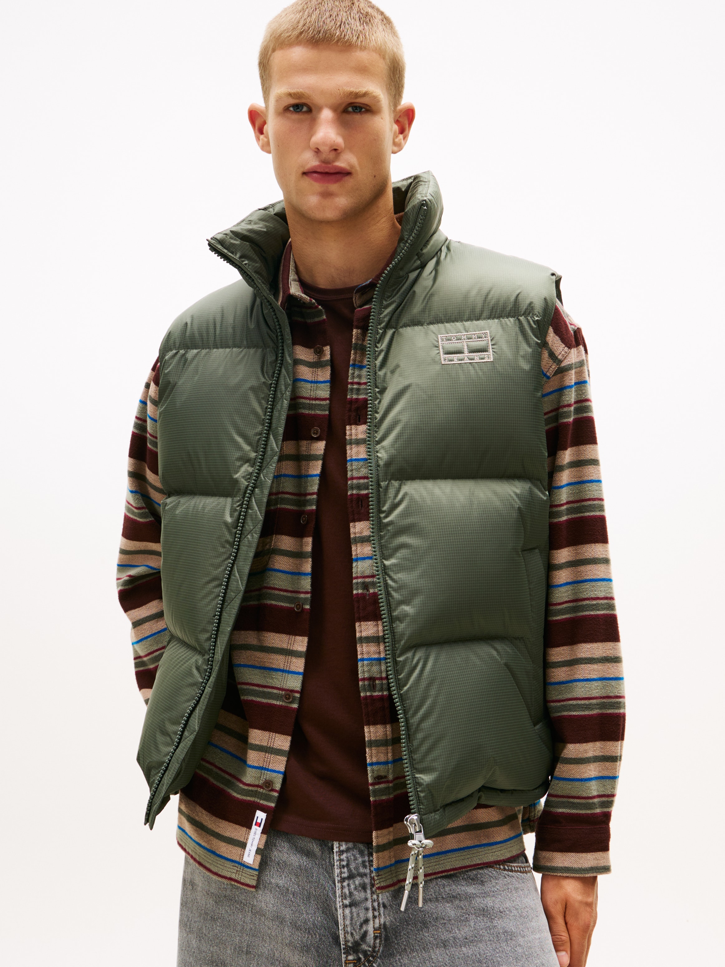 Tommy Jeans Steppweste »ALASKA DOWN VEST« Regular fit mit abnehmbarer Kapuze