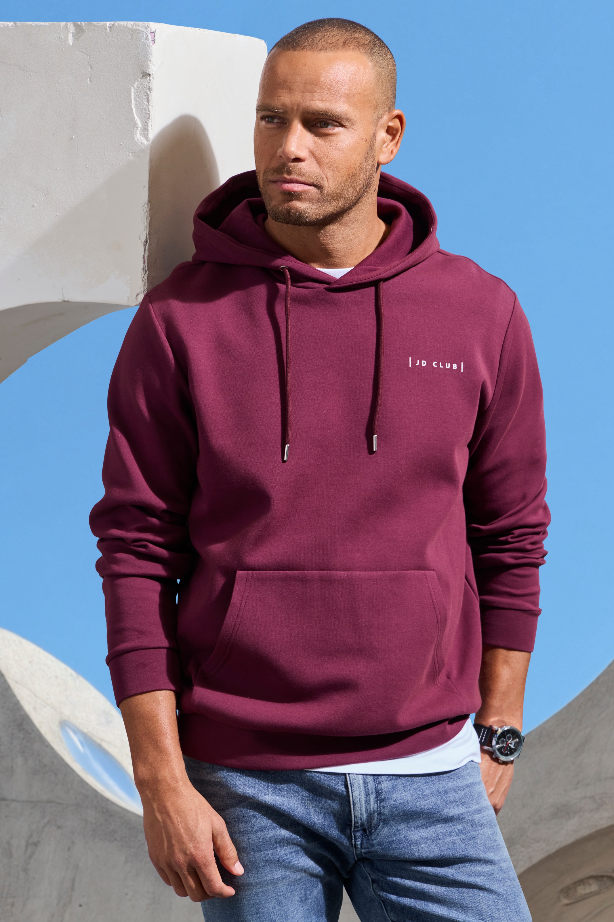 John Devin Hoodie , hochwertige Qualität mit dezentem Logodruck vorn
