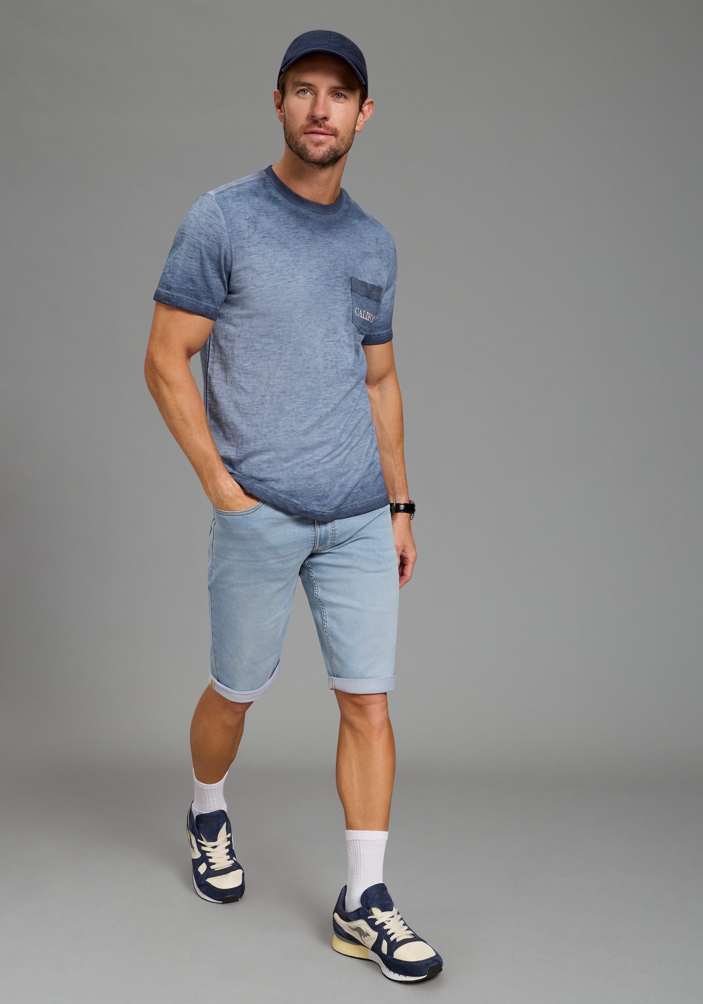 KangaROOS T-Shirt schmale Passform, Halbarm, mit Brusttasche, aus Slub-Material