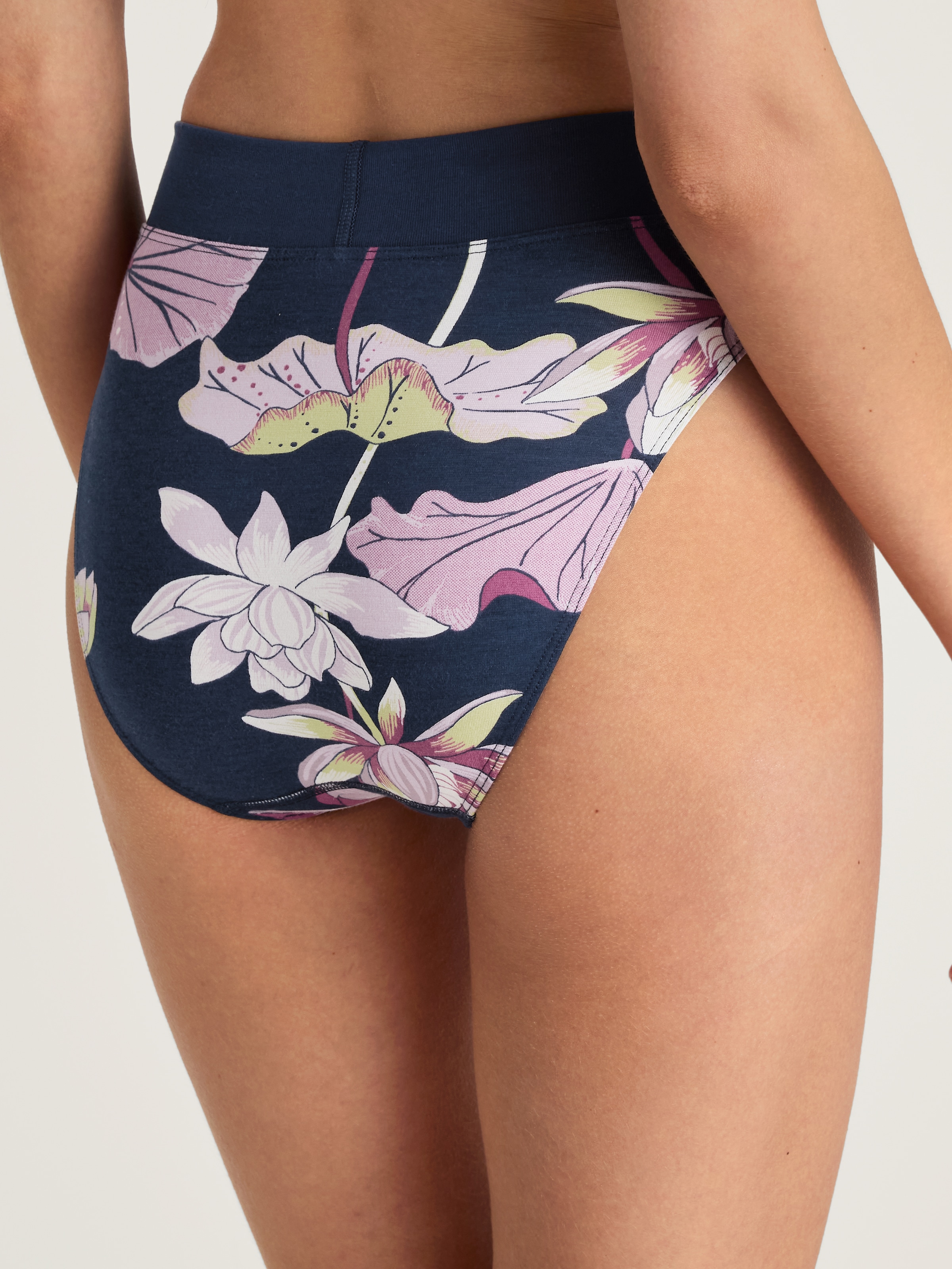 CALIDA Slip »Elastic Trend«, mit breitem Softbund für höchsten Tragekomfort