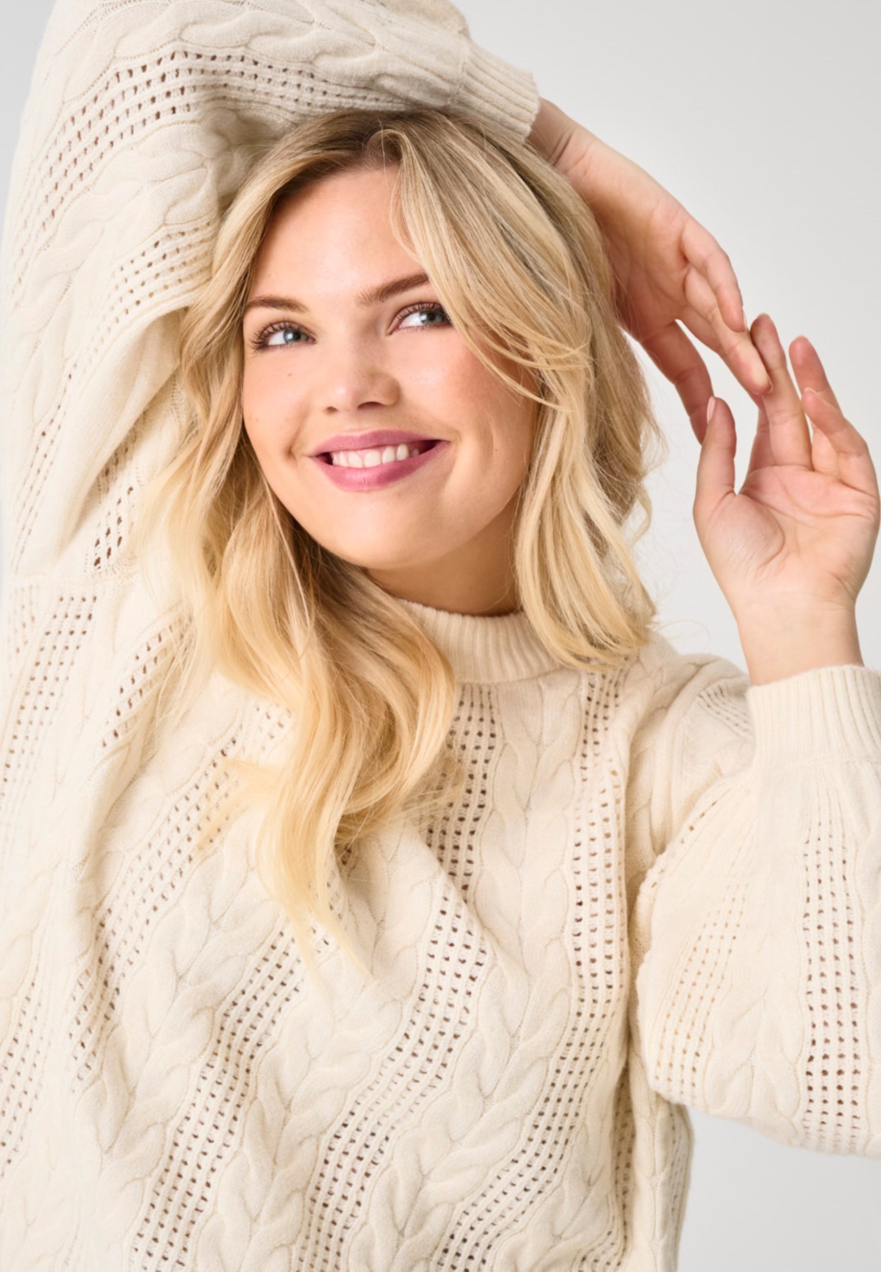 ONLY CARMAKOMA Strickpullover »CARRUBINA LS CABLE O-NECK KNT NOOS«