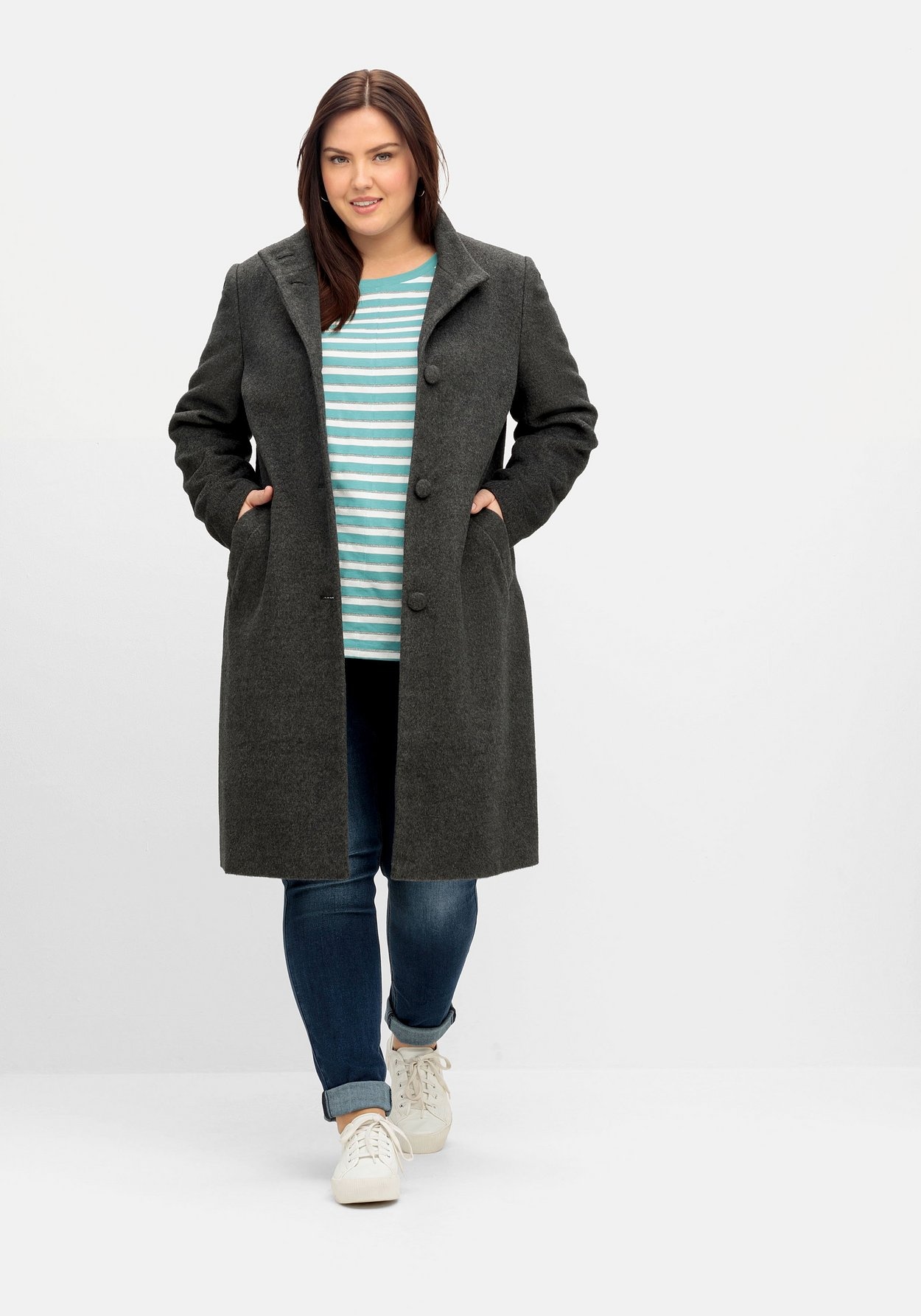 Sheego Wintermantel »Oversized-Mantel mit Stehkragen, in flauschiger Qualität«, mit Stehkragen, in flauschiger Qualität