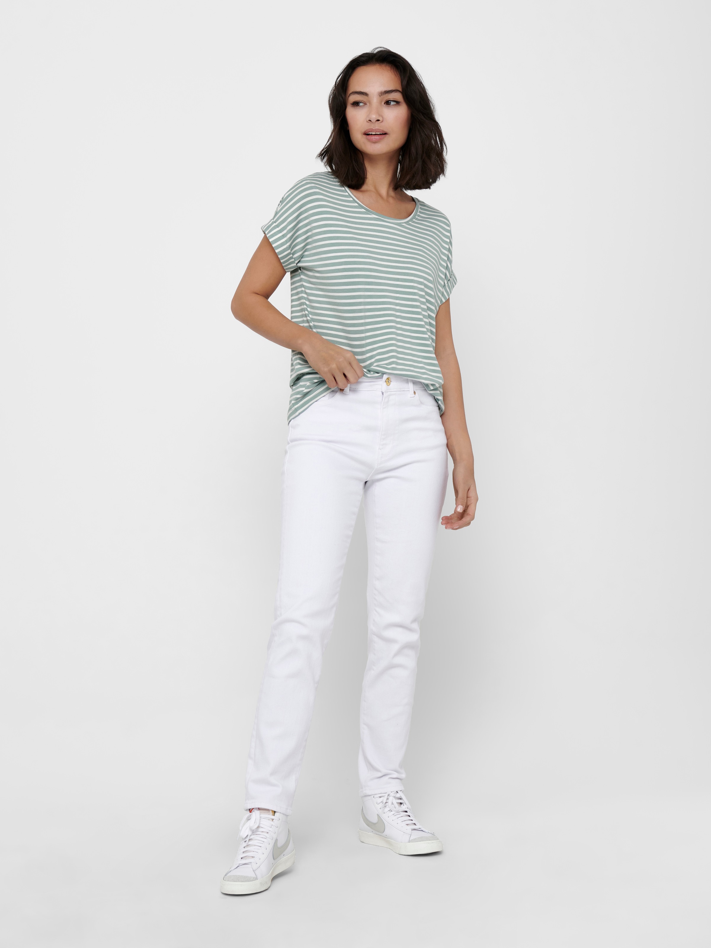ONLY Kurzarmshirt »ONLMOSTER STRIPE S/S O-NECK TOP JRS NOOS« gestreift, lässig geschnitten, Jersey, Rundhals, Viskosemischung