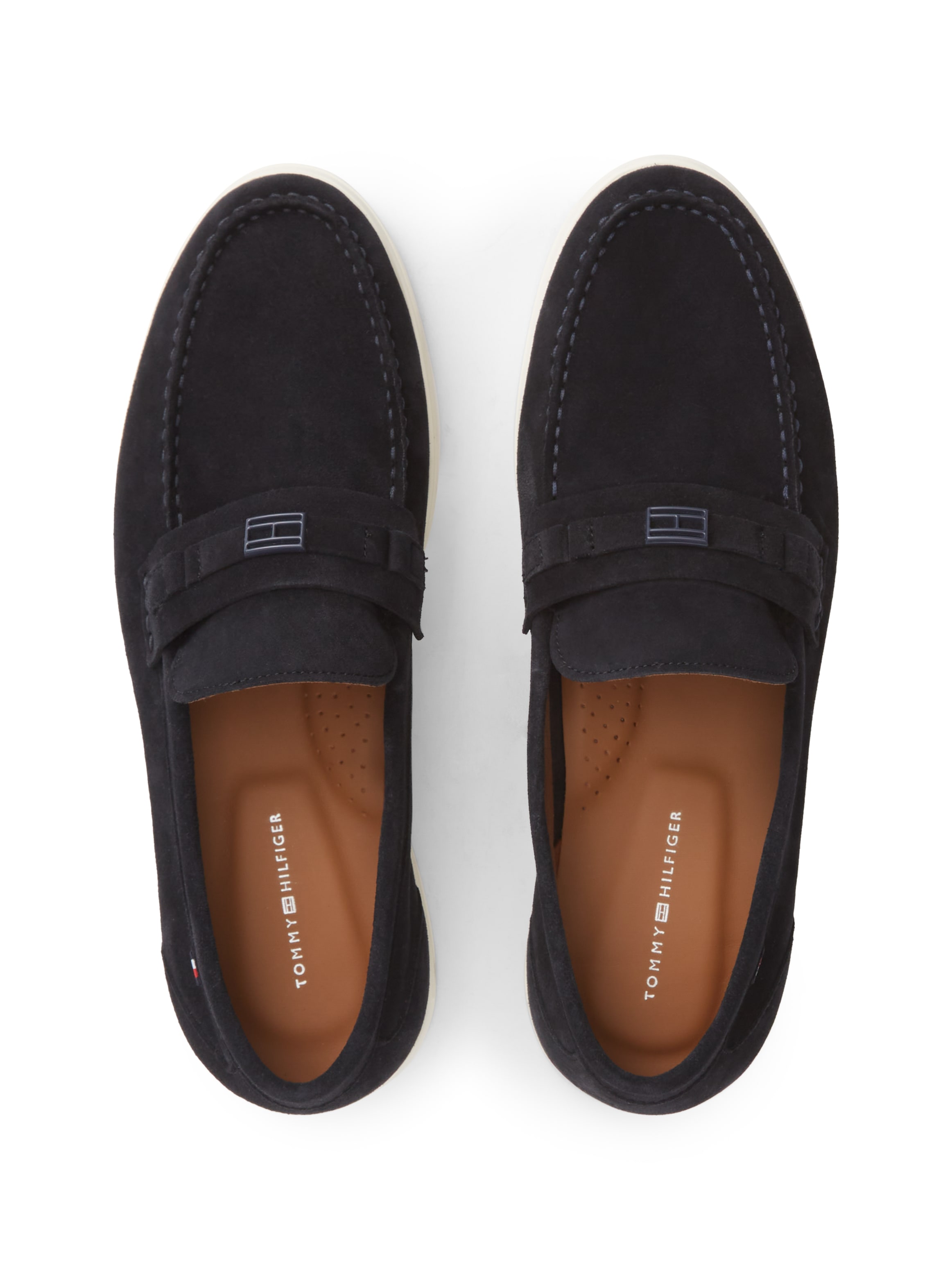 Tommy Hilfiger Loafer »LIGHT SUEDE FLAG HARDWARE LOAFER«  Slipper, Schlupfschuh, mit modischem Zierriegel und Ziernähten