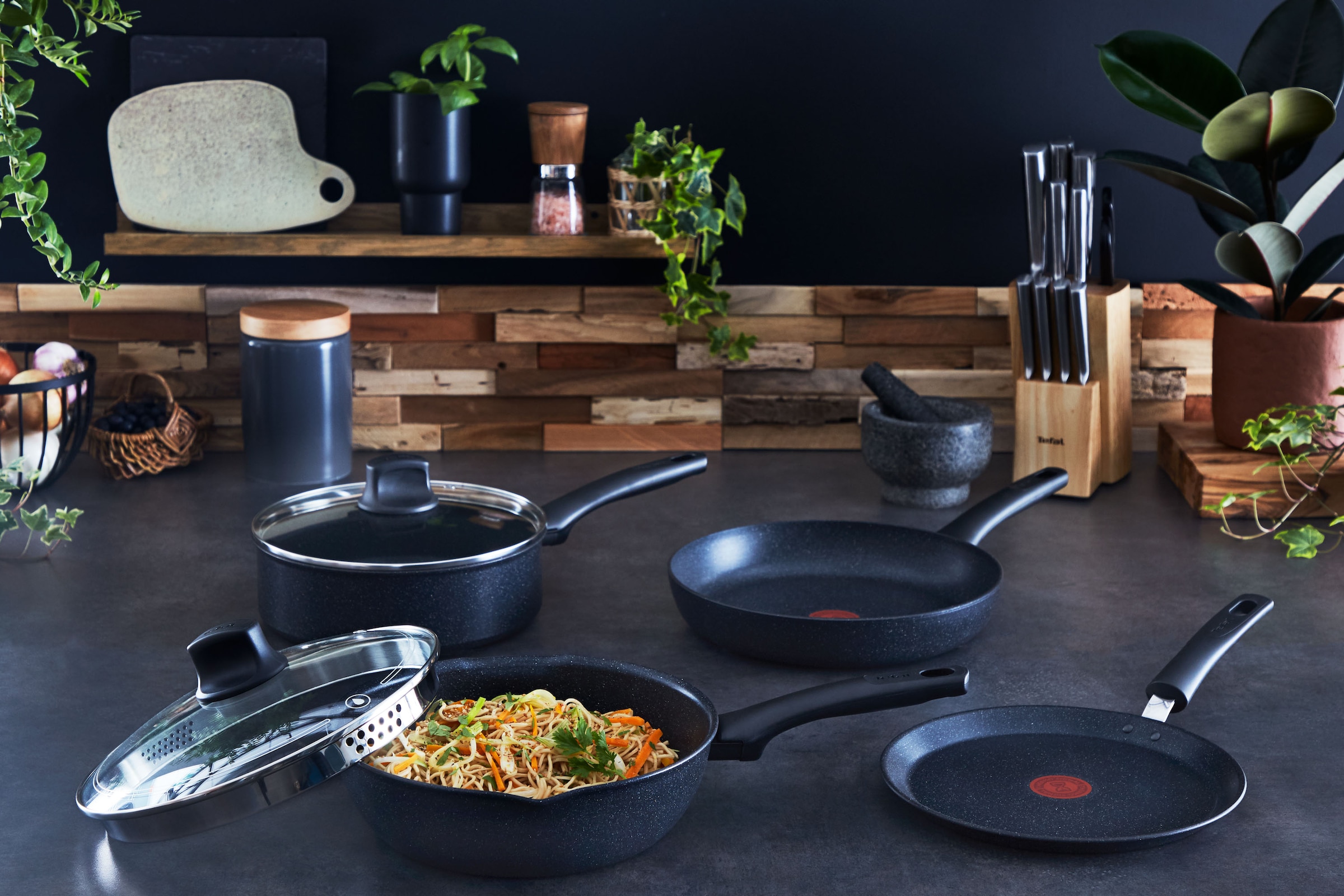 Tefal Pfannen-Set »Black Stone«, Aluminium, (Set, 2 tlg., 1x Bratpfanne Ø 24 cm, 1x Bratpfanne Ø 28 cm, Höhe 5 cm), Aluminium, Mineralia Antihaft, Thermo-Signal, alle Herdarten,Induktion