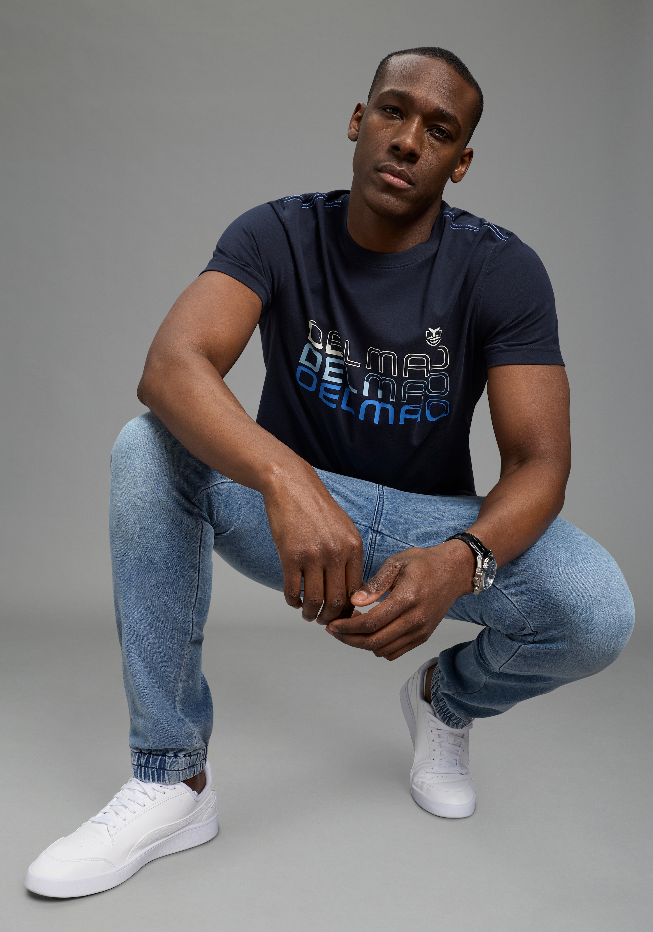 DELMAO Rundhalsshirt »Neue Kollektion!« casual Stil, kurzarm, normale Passform, mit Rundhalsausschnitt