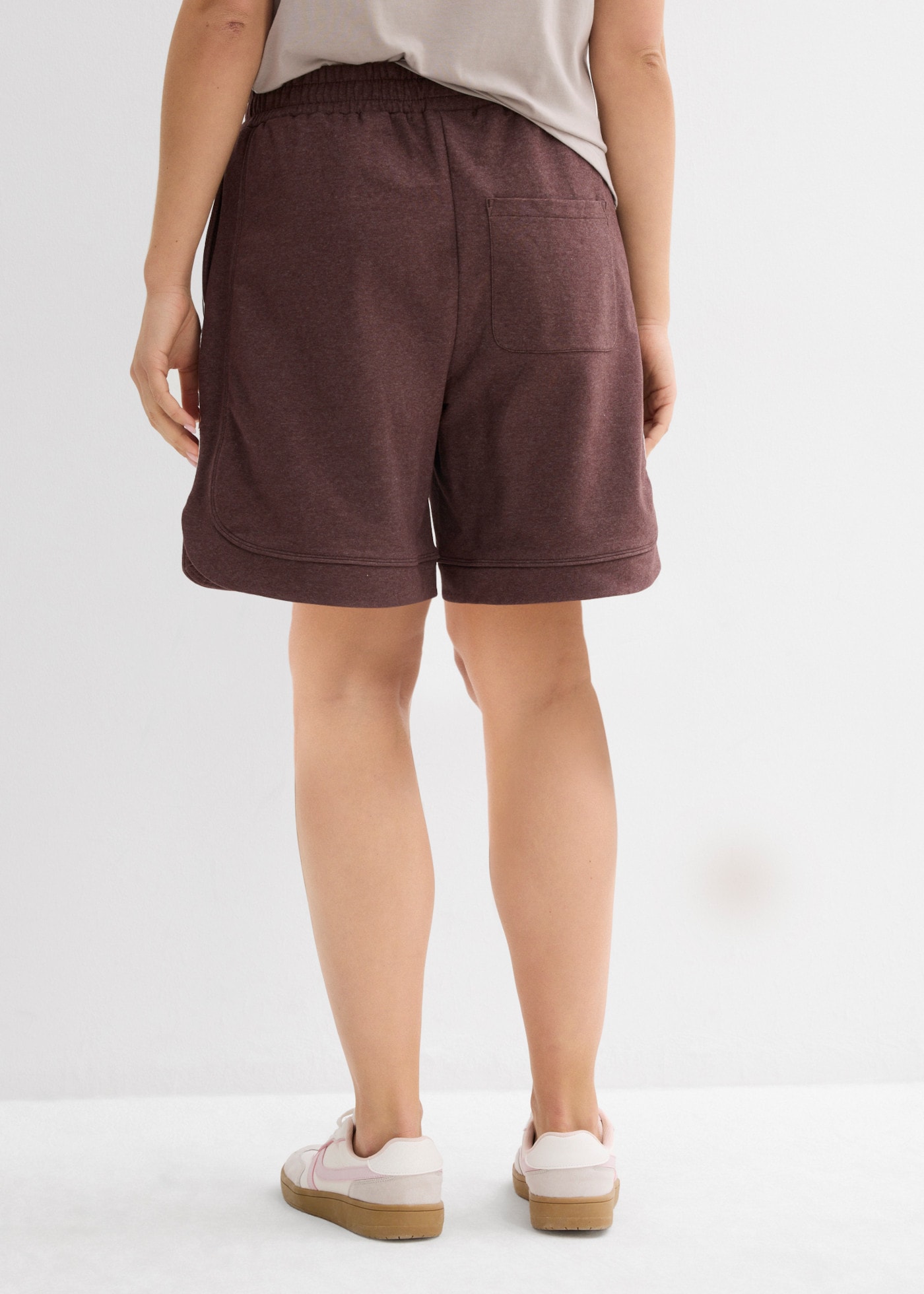 bonprix Shorts  weite Passform, hochgeschnittener elastischer Bund